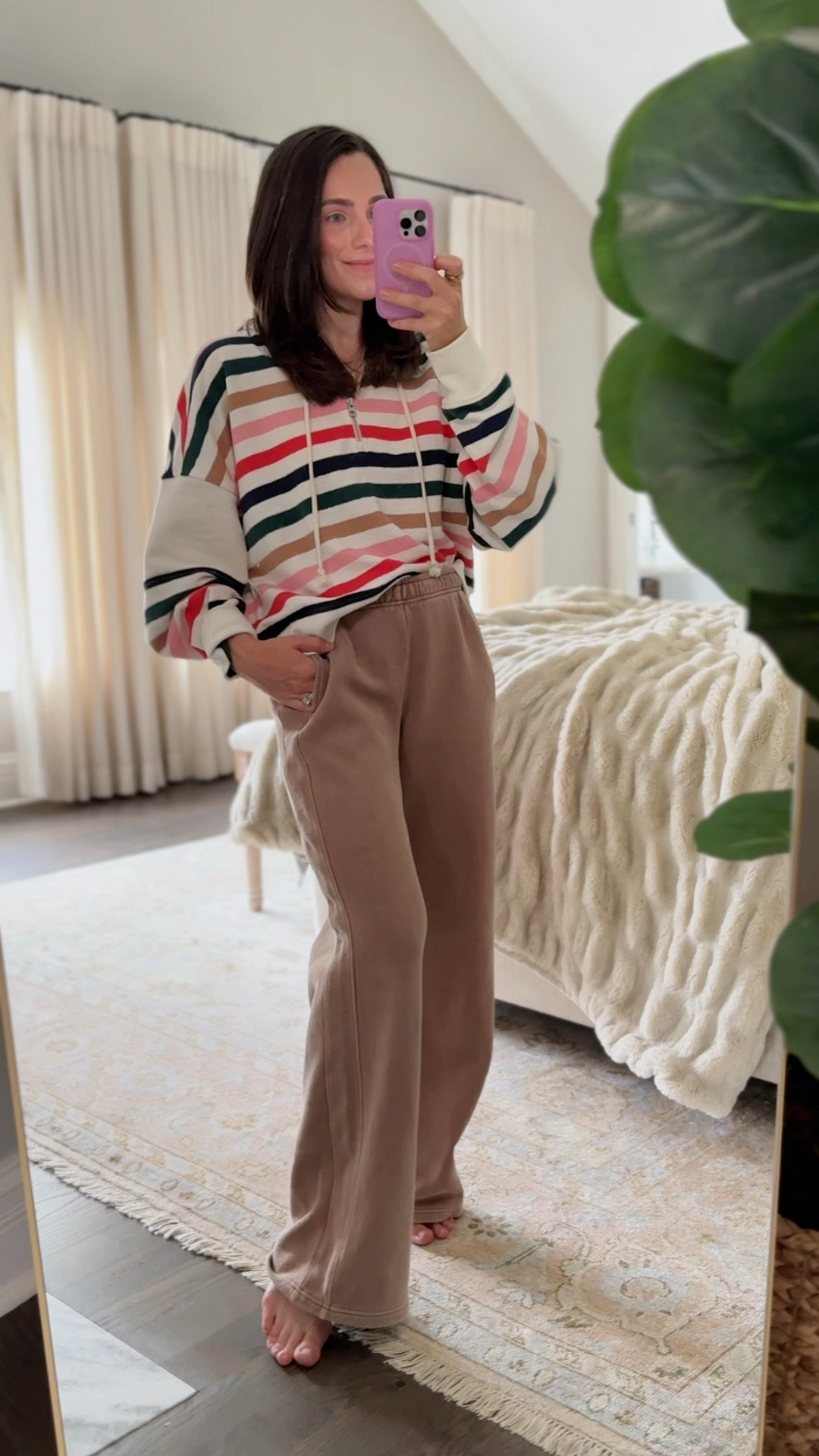 My favorite comfy pieces for lazy days lounging at home! 

Wide leg sweat pants // sweats // comfy clothes // aerie pants // pullover // sweatshirts // loungewear // lounge outfit // travel style // airport outfit // travel outfit 

#LTKFindsUnder100 #LTKStyleTip #LTKFindsUnder50