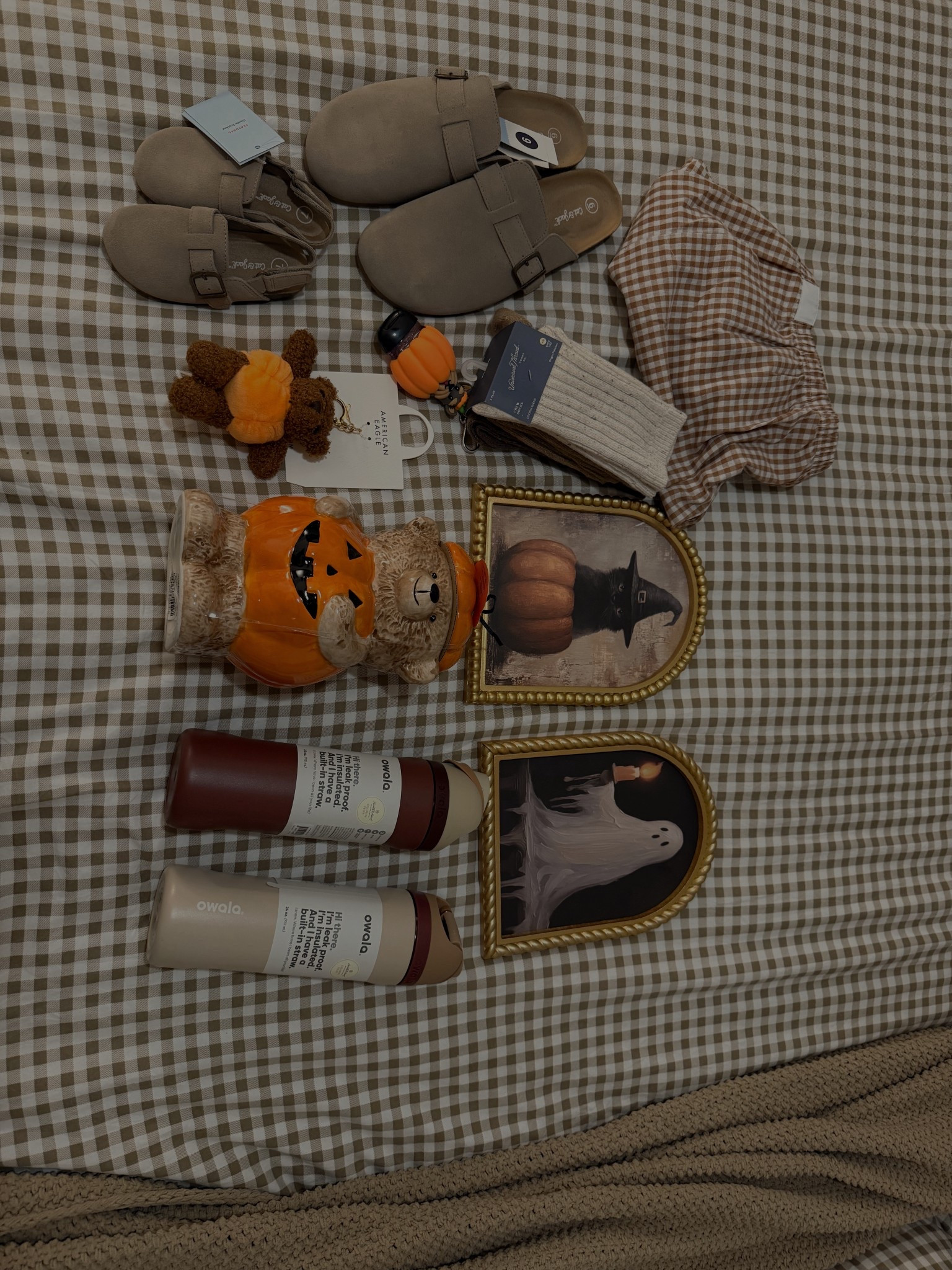 Fall essentials loading… 

#LTKStyleTip #LTKSeasonal #LTKHome