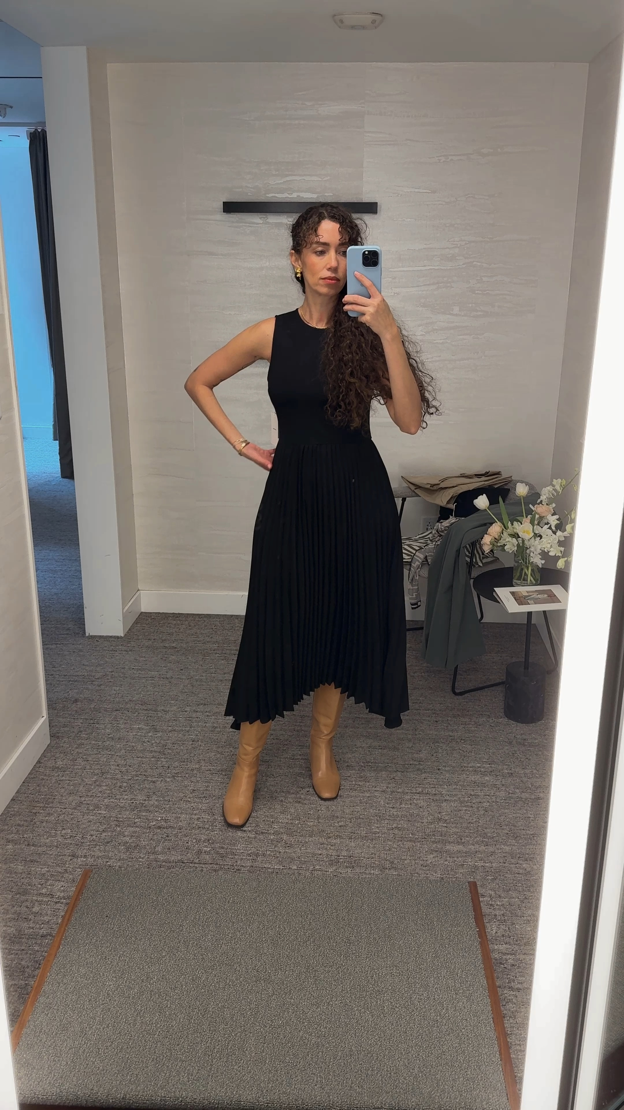 New favorite dress by Nordstrom brand. I wear it with a thin black belt it's perfect with my Madewell boots I'm obsessed with. These boots are on sale right now! 

#LTKworkwear #LTKshoecrush #LTKstyletip