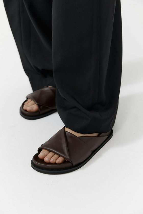 Fold Detail Slide - Chocolate | The DOM (Australia & New Zealand)