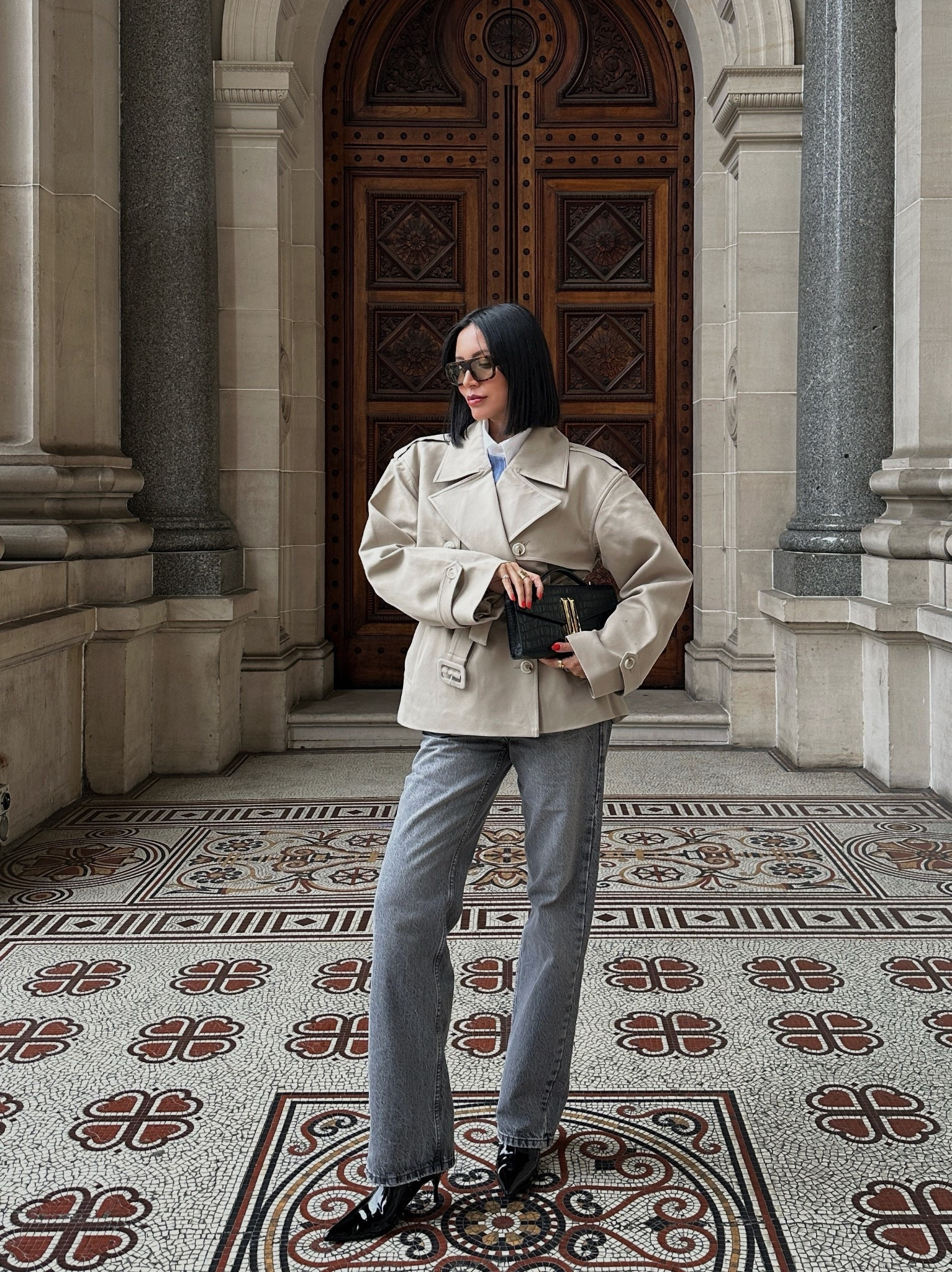 Trench coat and denim=instant main character energy🤍

#LTKmodest #LTKworkwear #LTKaustralia