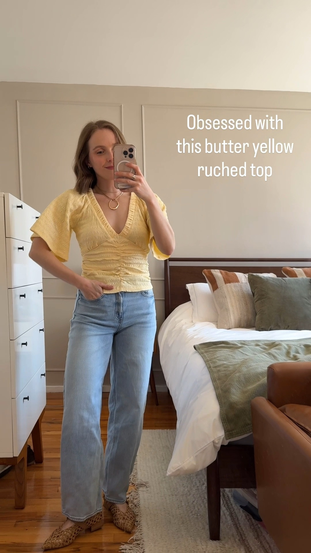 $21 ruched butter yellow top free shipping wearing xs petite 
Barrel jeans wearing 25 reg

#LTKootd #LTKgrwm