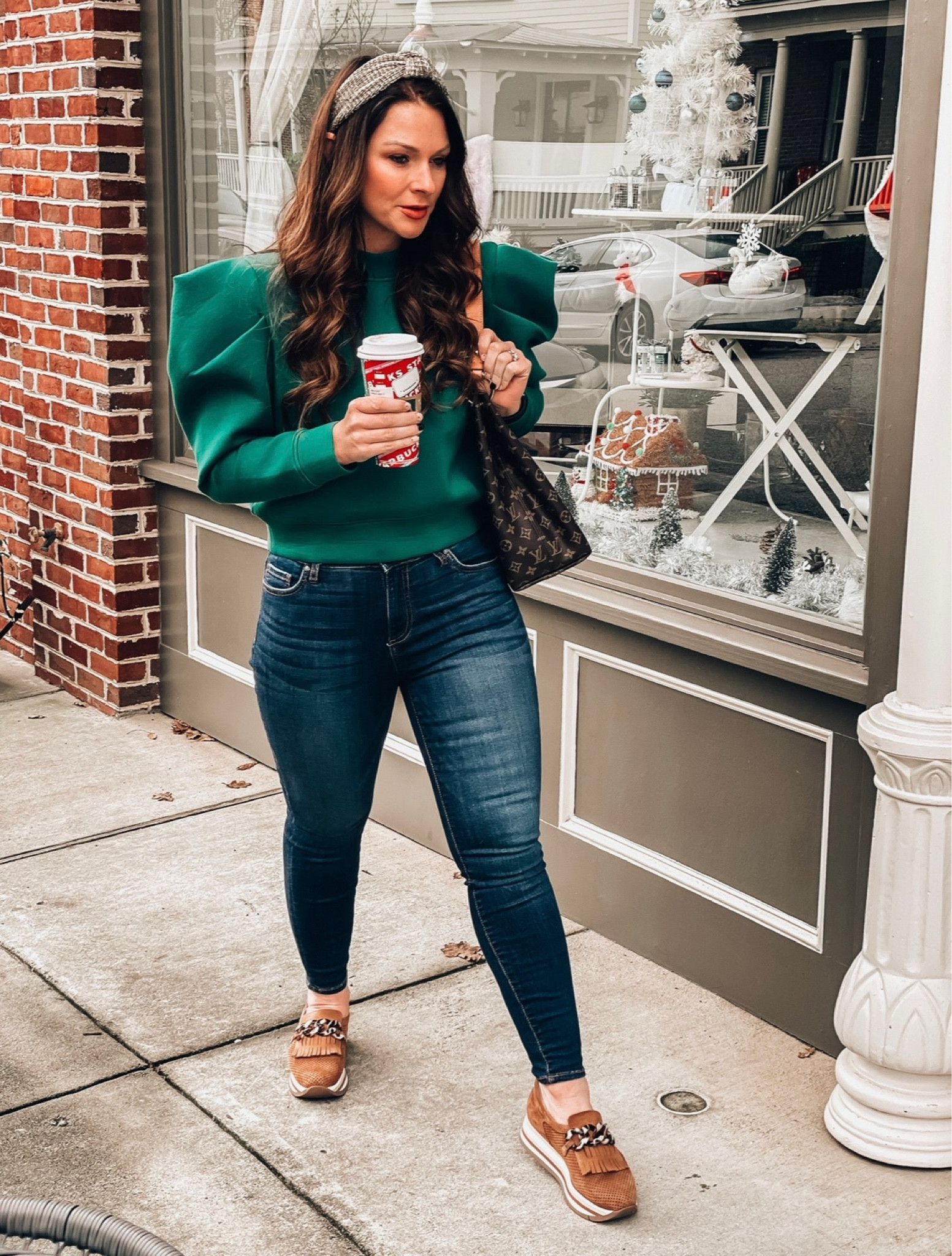 Hunter Bell Teddy Sweatshirt is restocked in new colors! I found it to run a little small and wear a medium.

Puff sleeves, fall style, puff sleeve sweatshirt, Hunter bell, Hunter bell new arrivals, early fall outfit, early fall style 

#LTKworkwear #LTKBacktoSchool #LTKstyletip