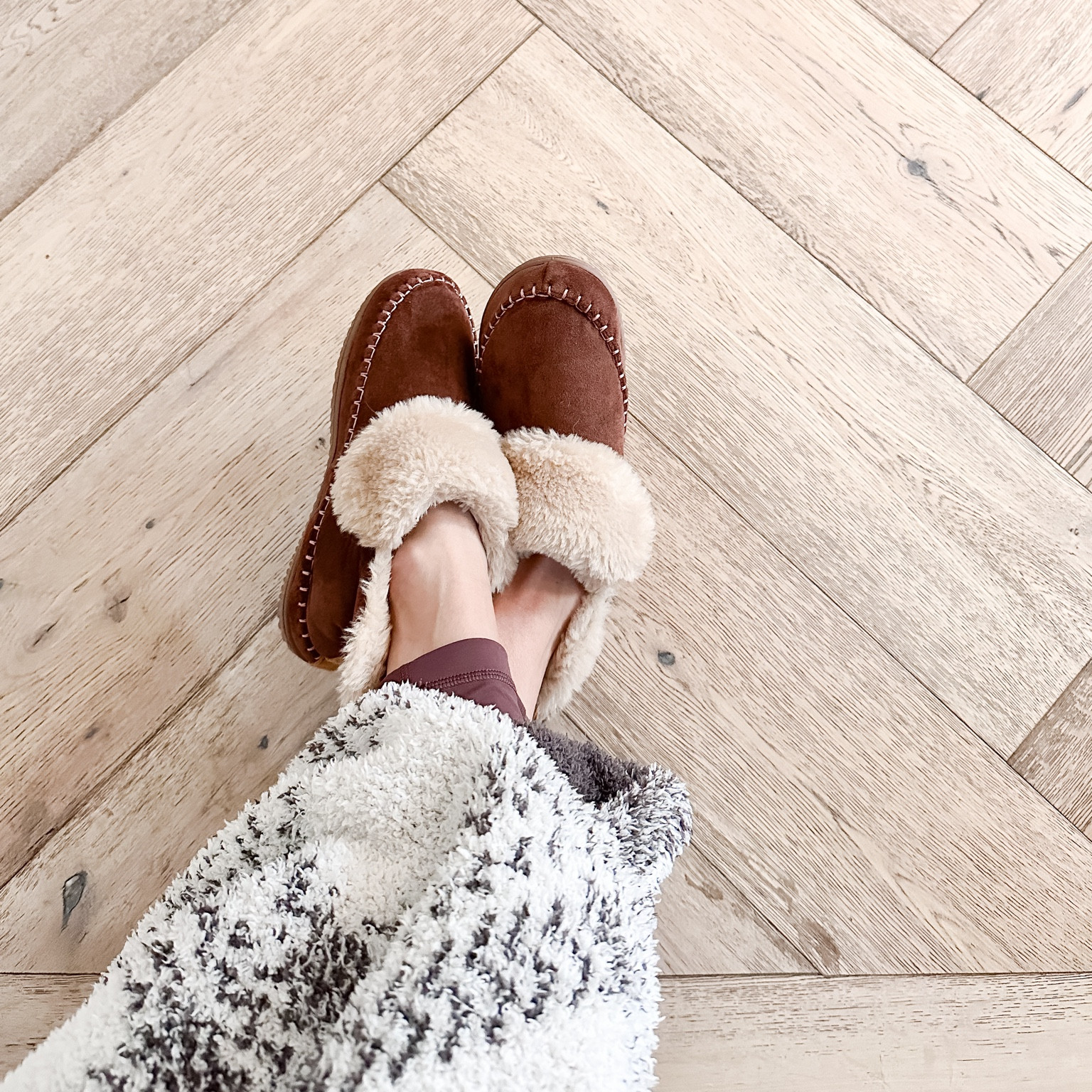 COZY

#LTKfindsunder50 #LTKGiftGuide #LTKSeasonal