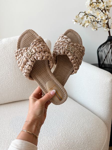 How cute are these Sam Edelman sandals?! 🤩 So comfy too! I went true to size  

#LTKstyletip #LTKfindsunder100 #LTKshoecrush