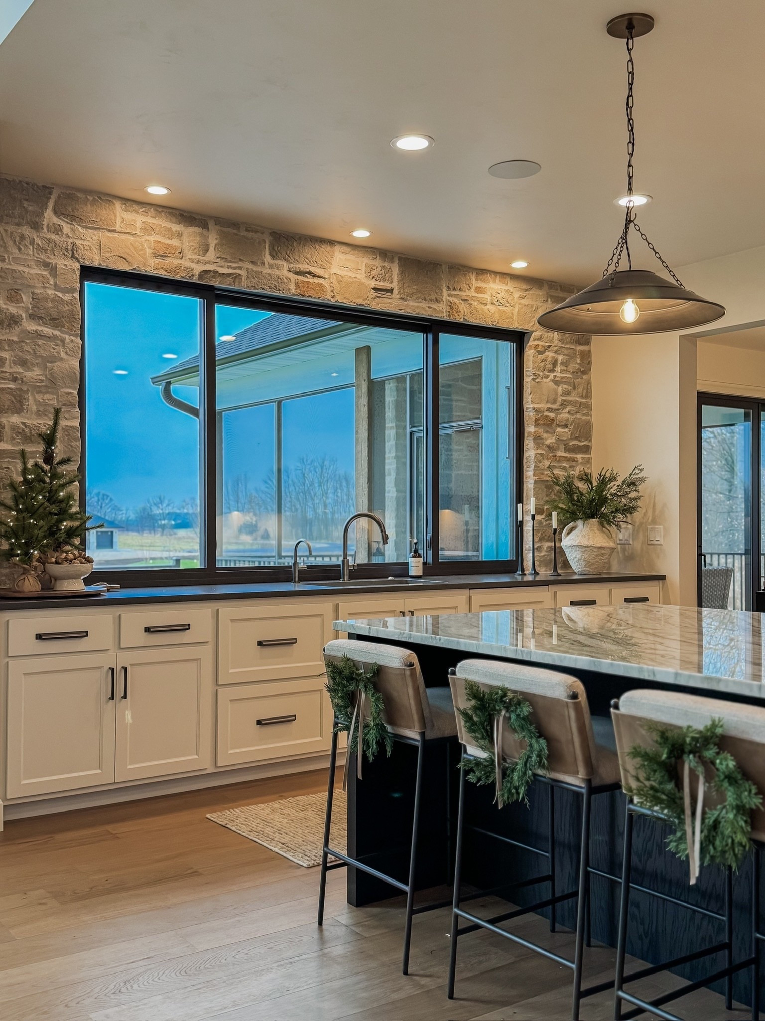 Little wreaths, big holiday charm. 💚

#holidaydecor #homedecor #kitchendecor

#LTKSeasonal #LTKHoliday #LTKHome