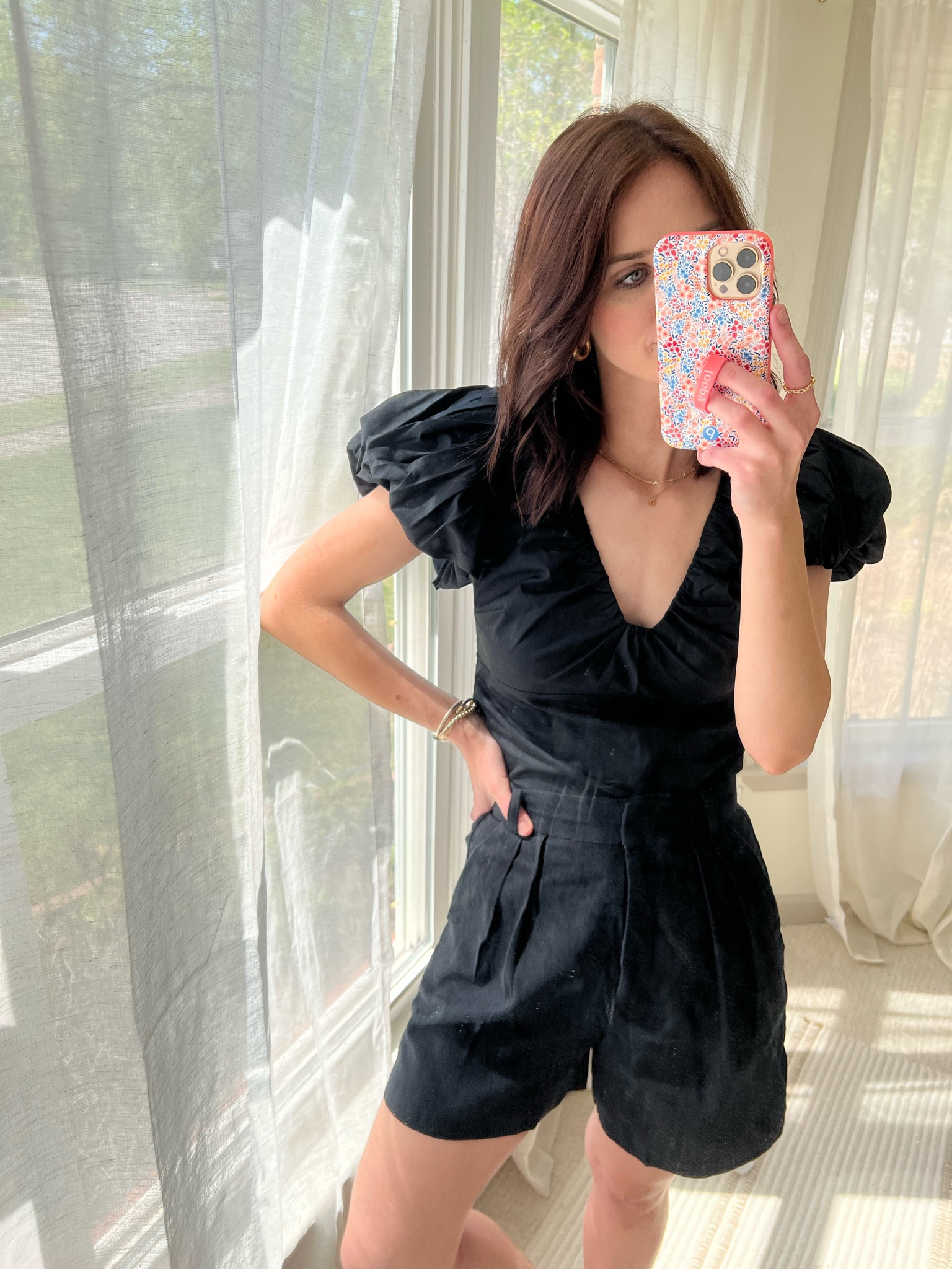 Abercrombie Sale //

Black shorts // linen shorts: wearing XS (size down) 
Black top : wearing s // tts

Spring outfit. Trouser short. Fitted shorts // high waisted shorts 

#LTKFind #LTKsalealert #LTKSeasonal