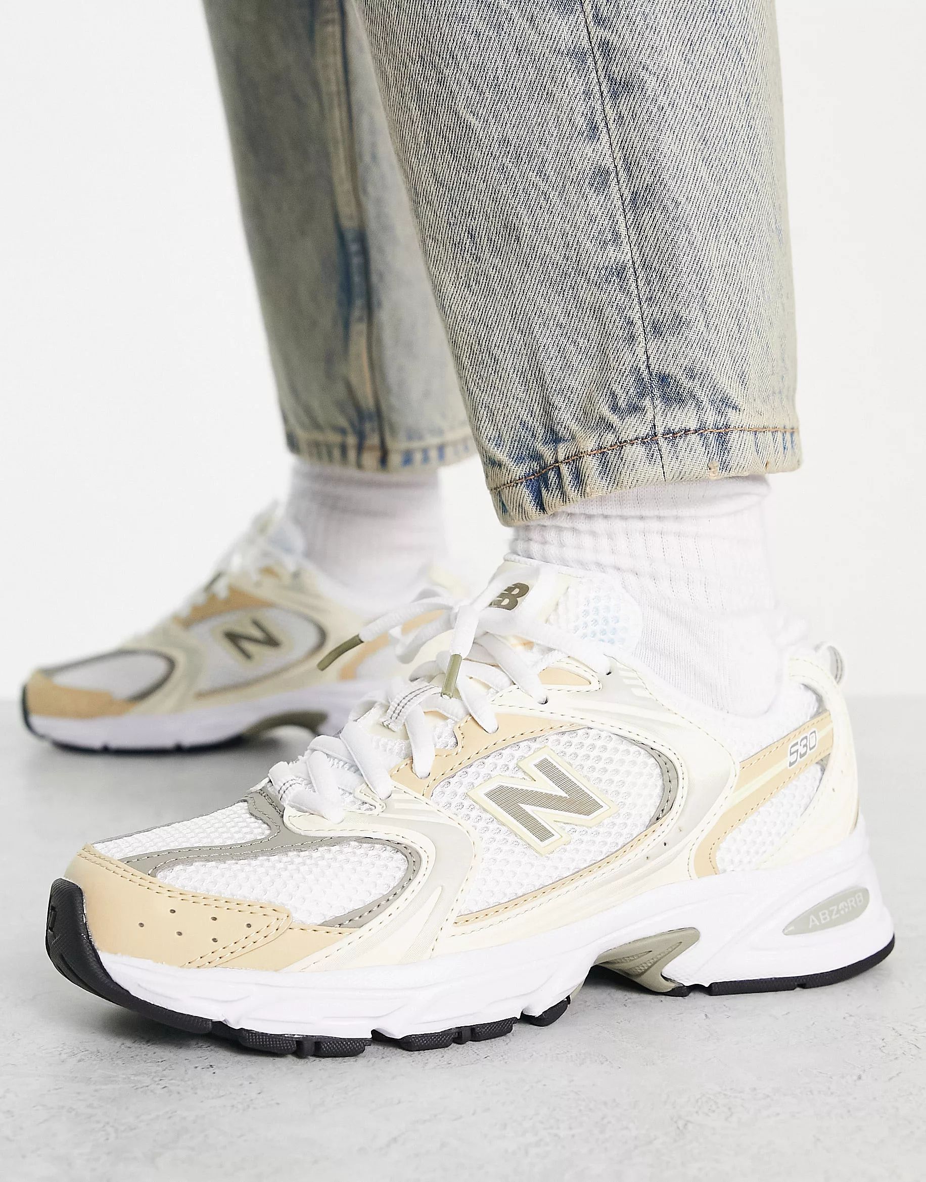 New Balance unisex 530 sneakers in beige and silver - exclusive to ASOS | ASOS (Global)
