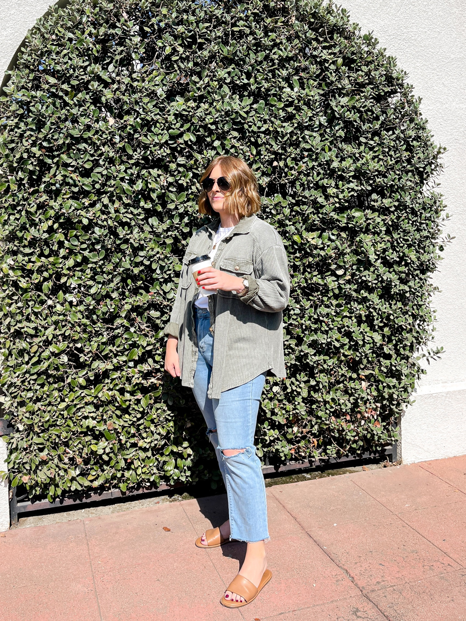 Early Fall outfit// jeans linked but I cut the knee holes myself!

Button down L (tts)
Tee L (tts)
Jeans 10  (tts)

#LTKstyletip #LTKfindsunder50 #LTKmidsize