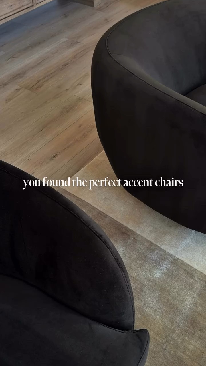 The color, the quality, + the price!? unreal. I’m usually not a dupe person, but this one is 10/10 🤎 

I’ve had similar designer chairs sitting in my cart for the longest time… but couldn’t justify the price. Finally found these at @onequince and they’re that good 🤍 — and we love a swivel moment. #quincepartner

New customers can use code INFG-26THEHARTLANDHOME10 for 10% off

Comment CHAIR and I’ll send you the links 💌

#livingroomdecor #livingroominspo #accentchair #interiordesign