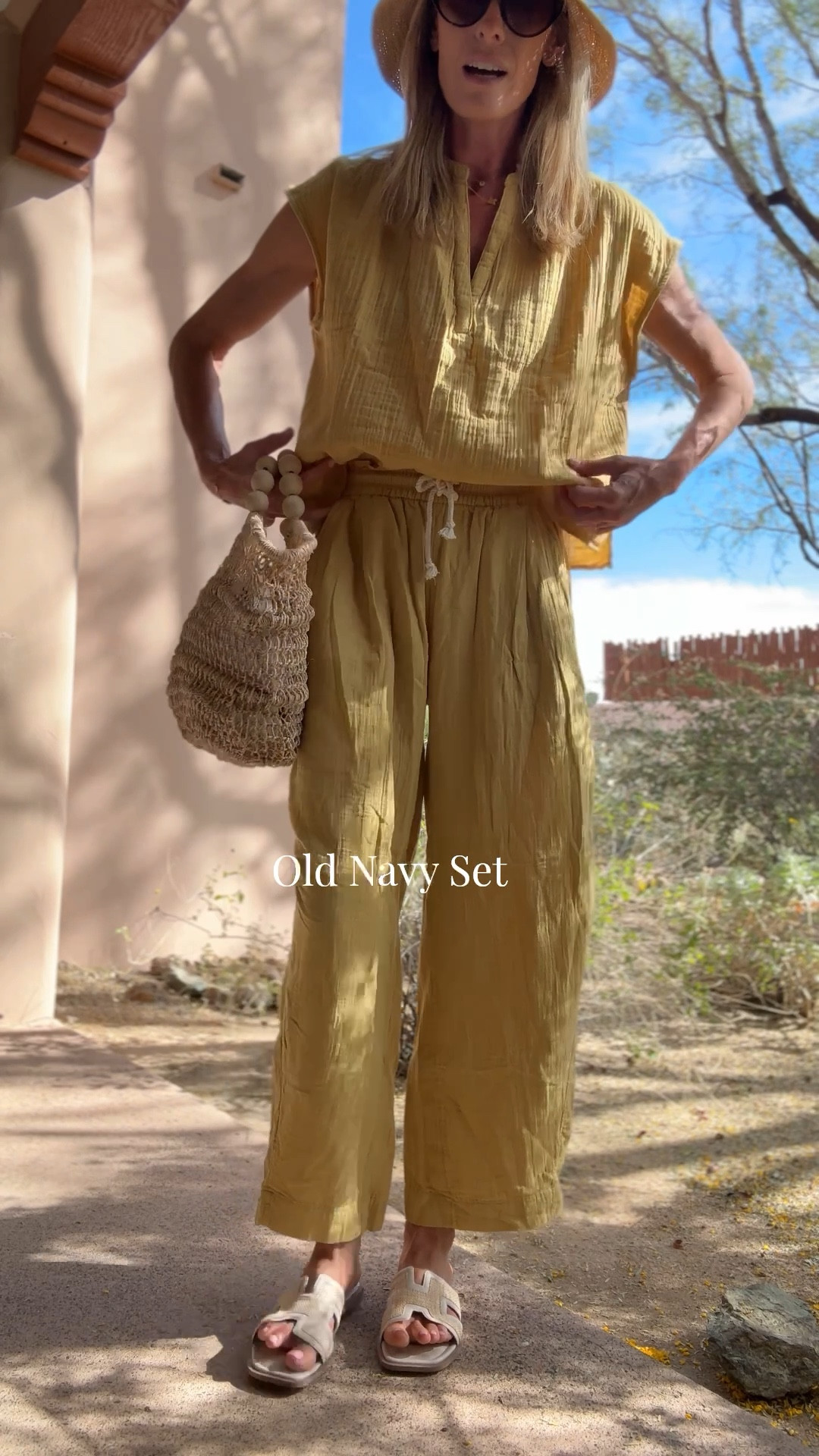 The cutest cotton gauze set!! Such a good staple spring and summer set. Size s! 