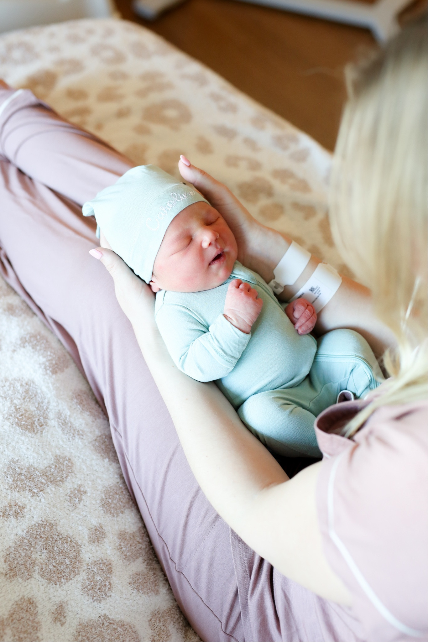 What we wore for our Fresh 48 photos!💘

#LTKkids #LTKbaby #LTKbump