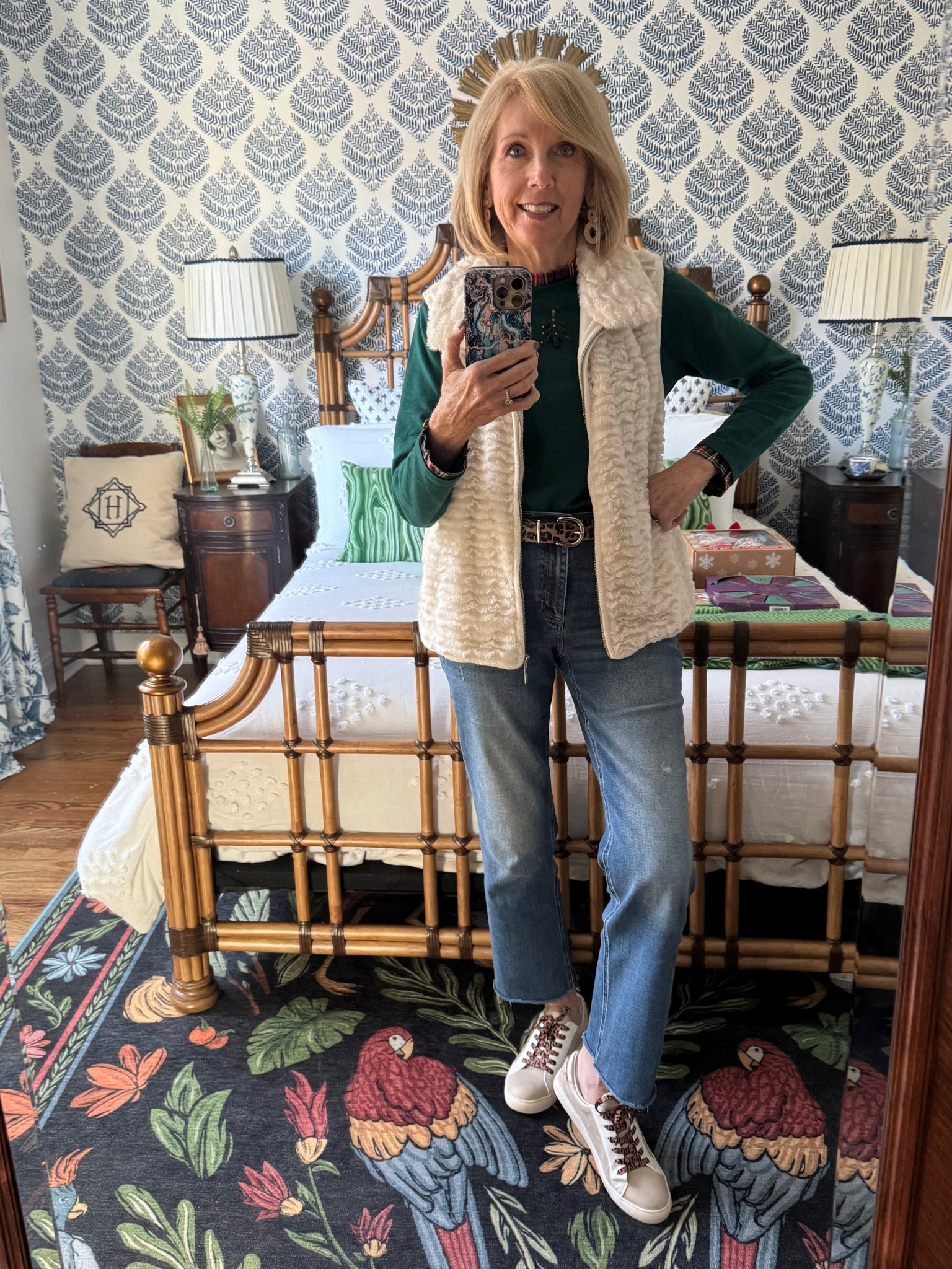 Fashion over 60
Fashion over 50
Holiday 

#LTKsalealert #LTKparties #LTKSeasonal