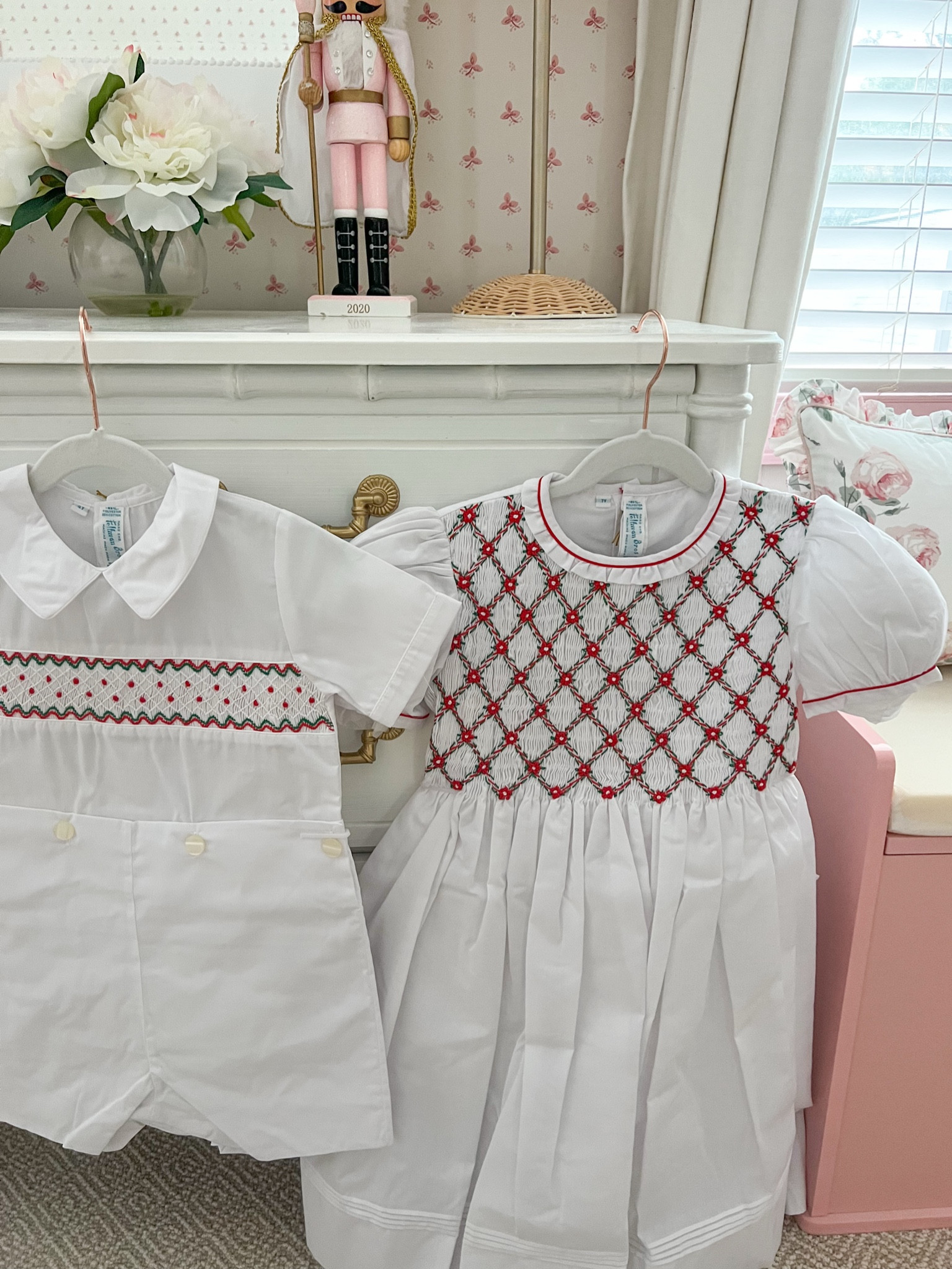 Classic sibling matching Christmas outfits 🎄❤️