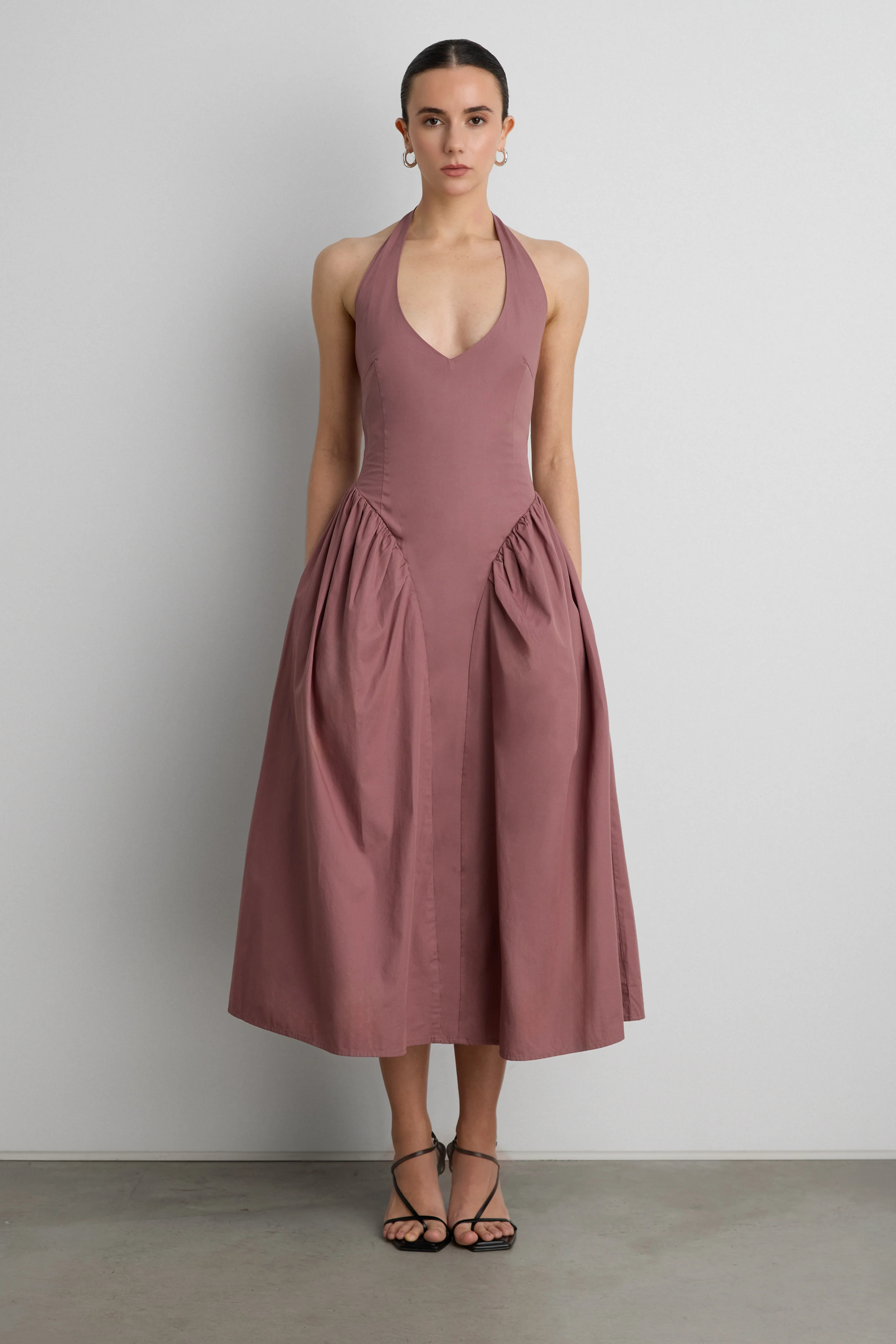 COTTON POPLIN HALTER MIDI DRESS Rose Taupe / Extra Small | OAK + FORT