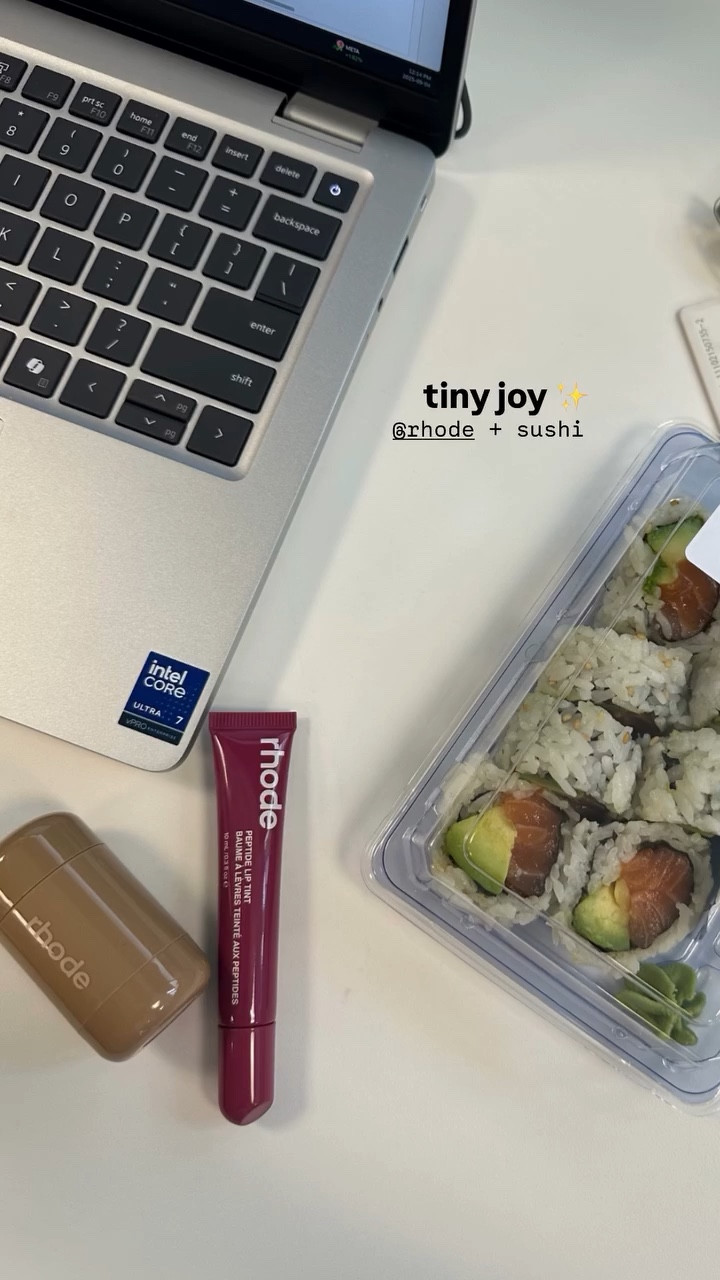 @rhode + sushi  tiny joy ✨