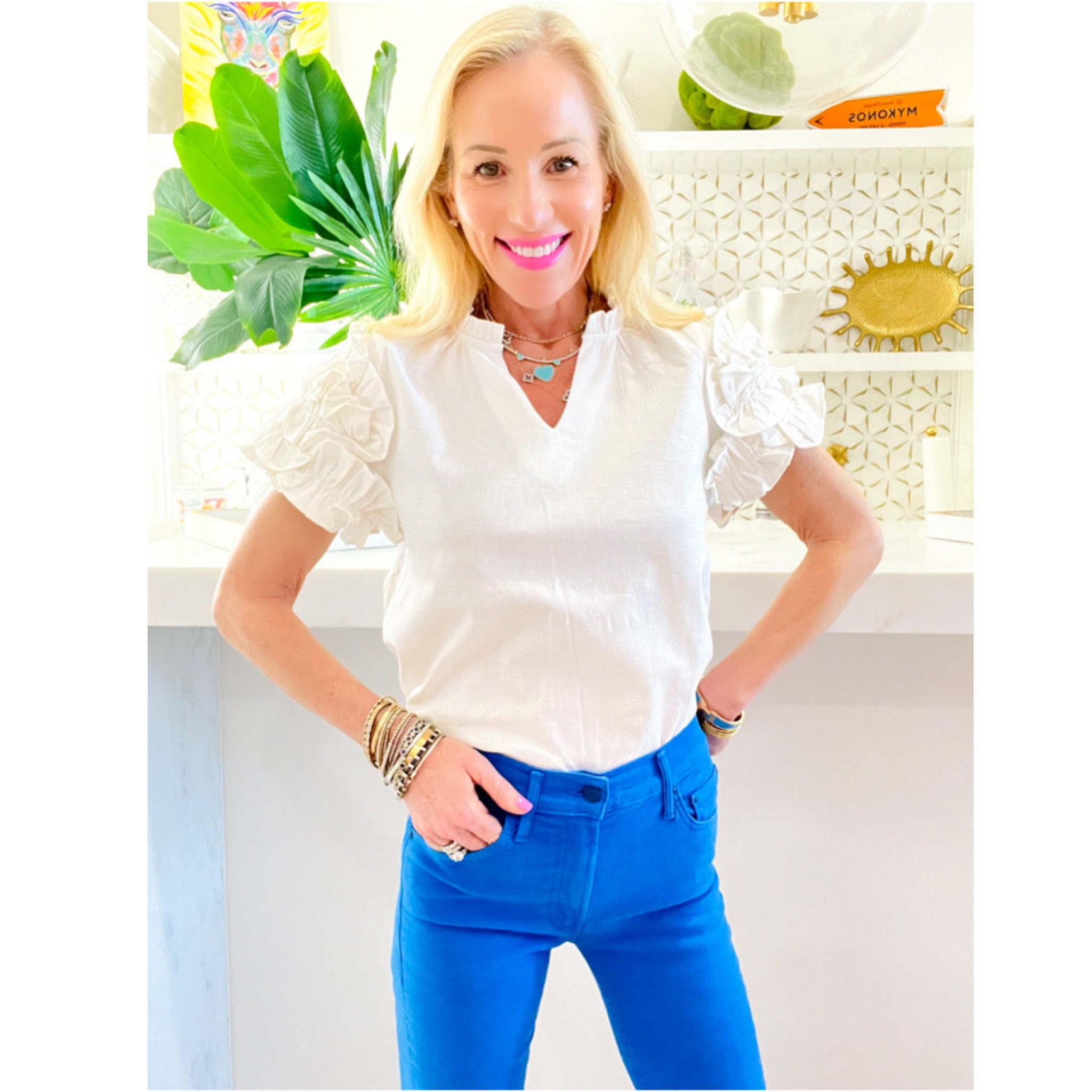 My jeans & the coolest top!

#LTKfindsunder100