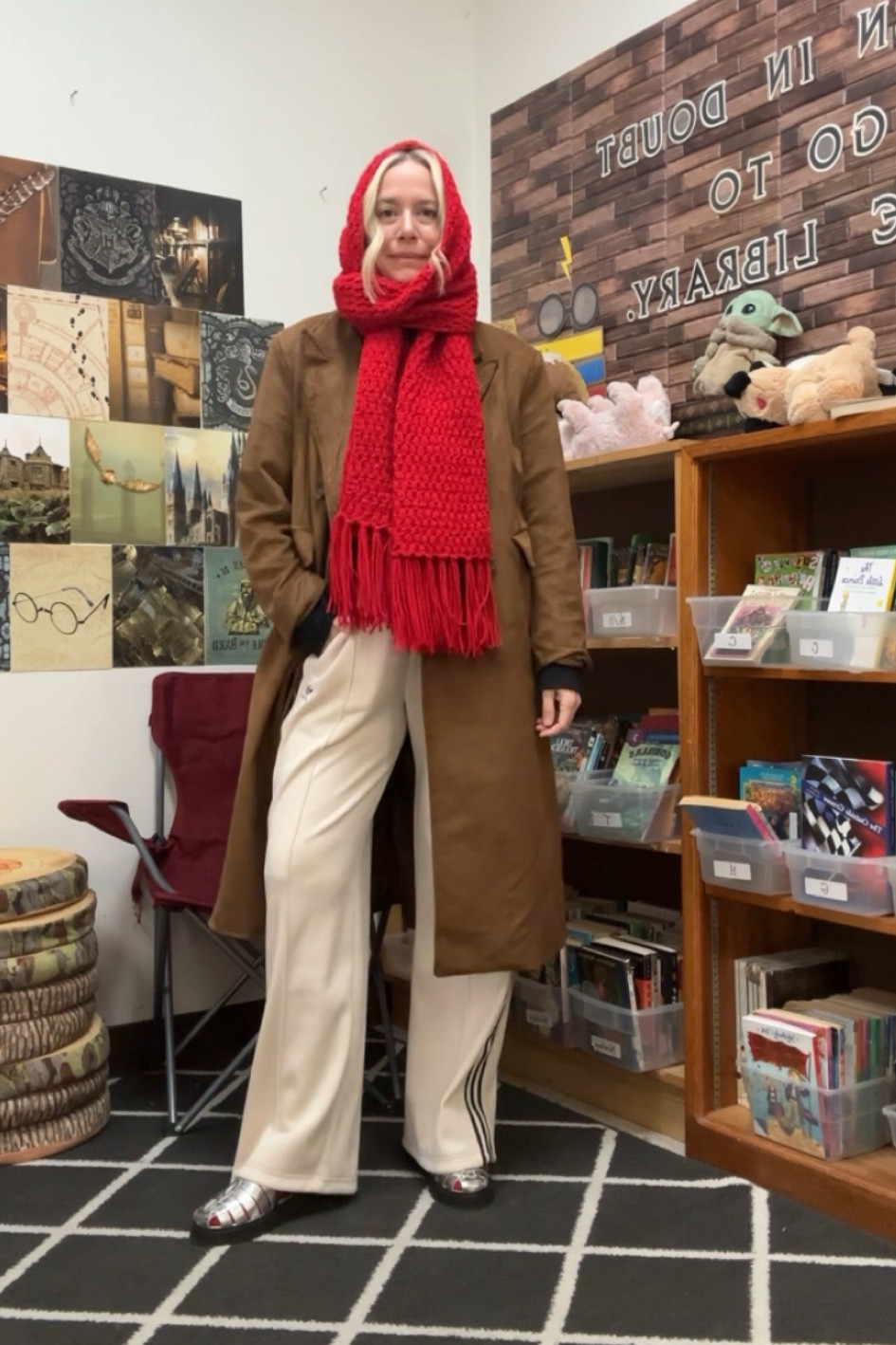 Scarf & Suede ❤️

#LTKSeasonal #LTKOver40 #LTKStyleTip