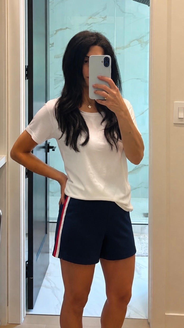 Coffee date outfit ☕️ Aritzia shorts and a loose tee—the perfect cute and comfy combo

#Aritzia #Aritziashorts #Ltkstyle #Coffeedate #Ootd

#LTKsummer