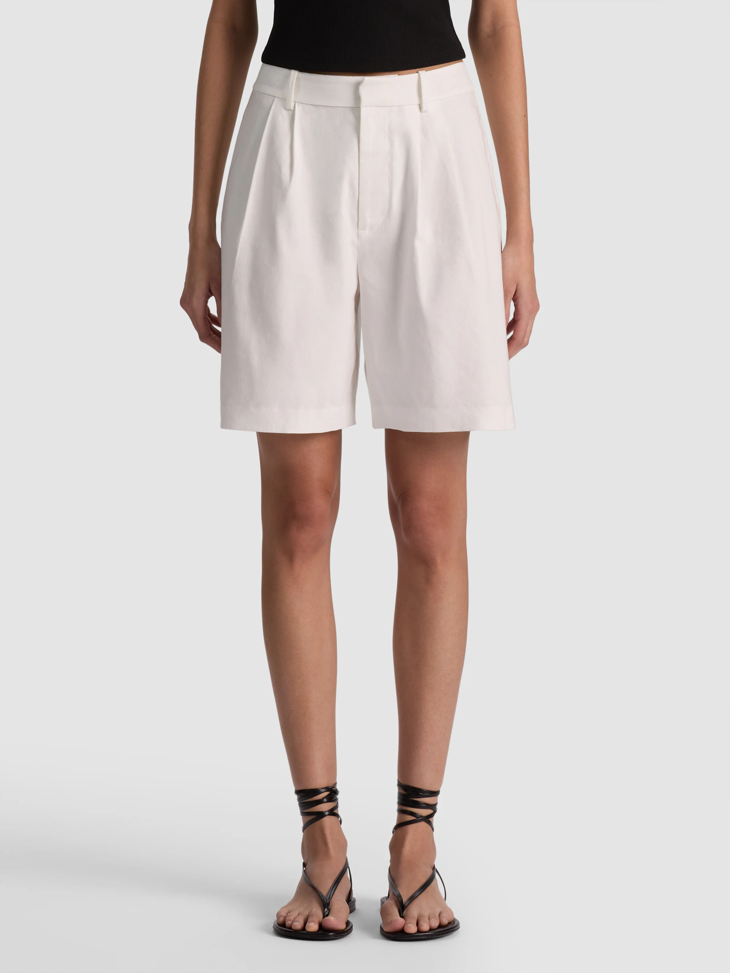 alice + olivia CONRY LINEN BERMUDA SHORT | Alice + Olivia