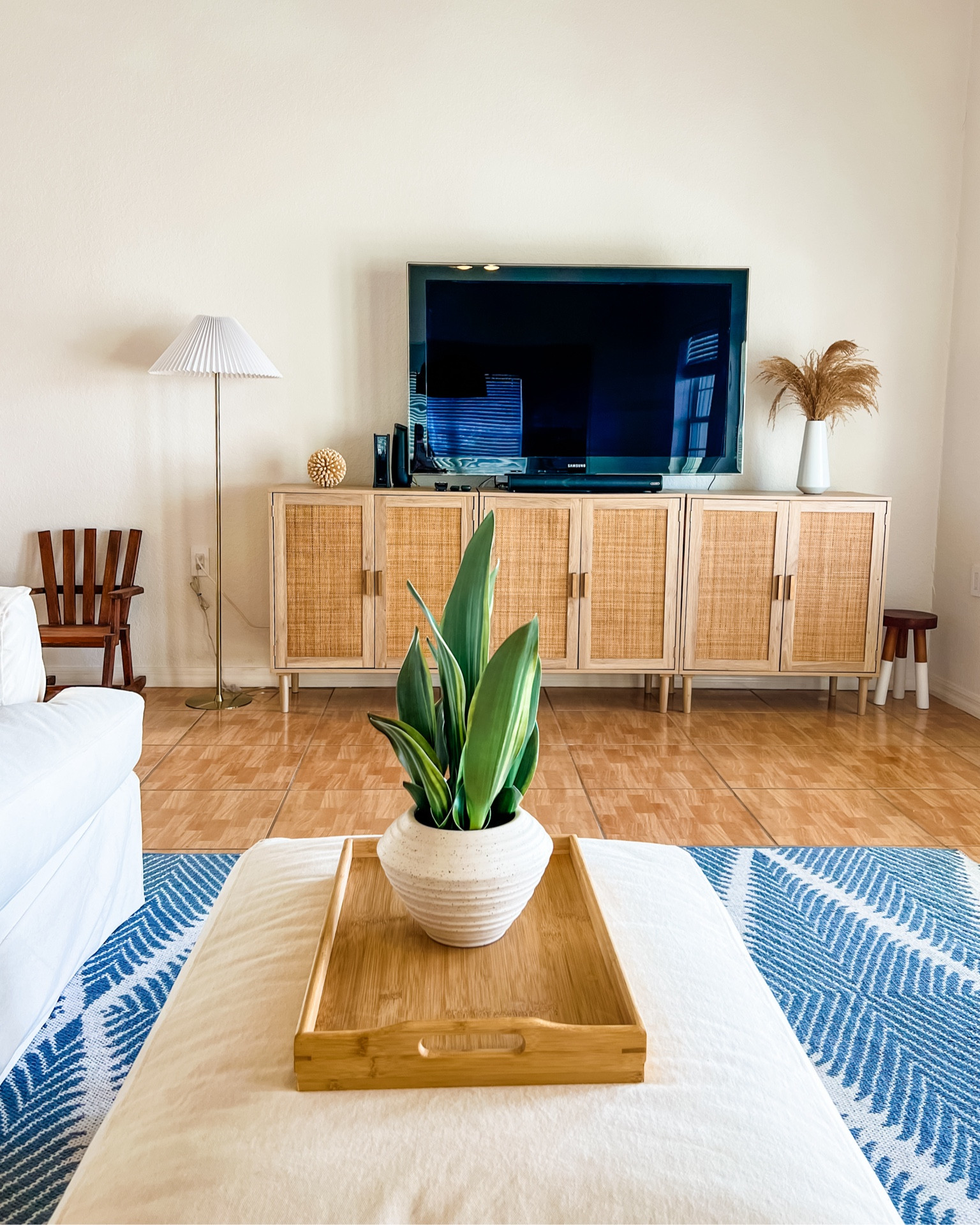 Coastal living room decor #lakehousedecor

#LTKhome