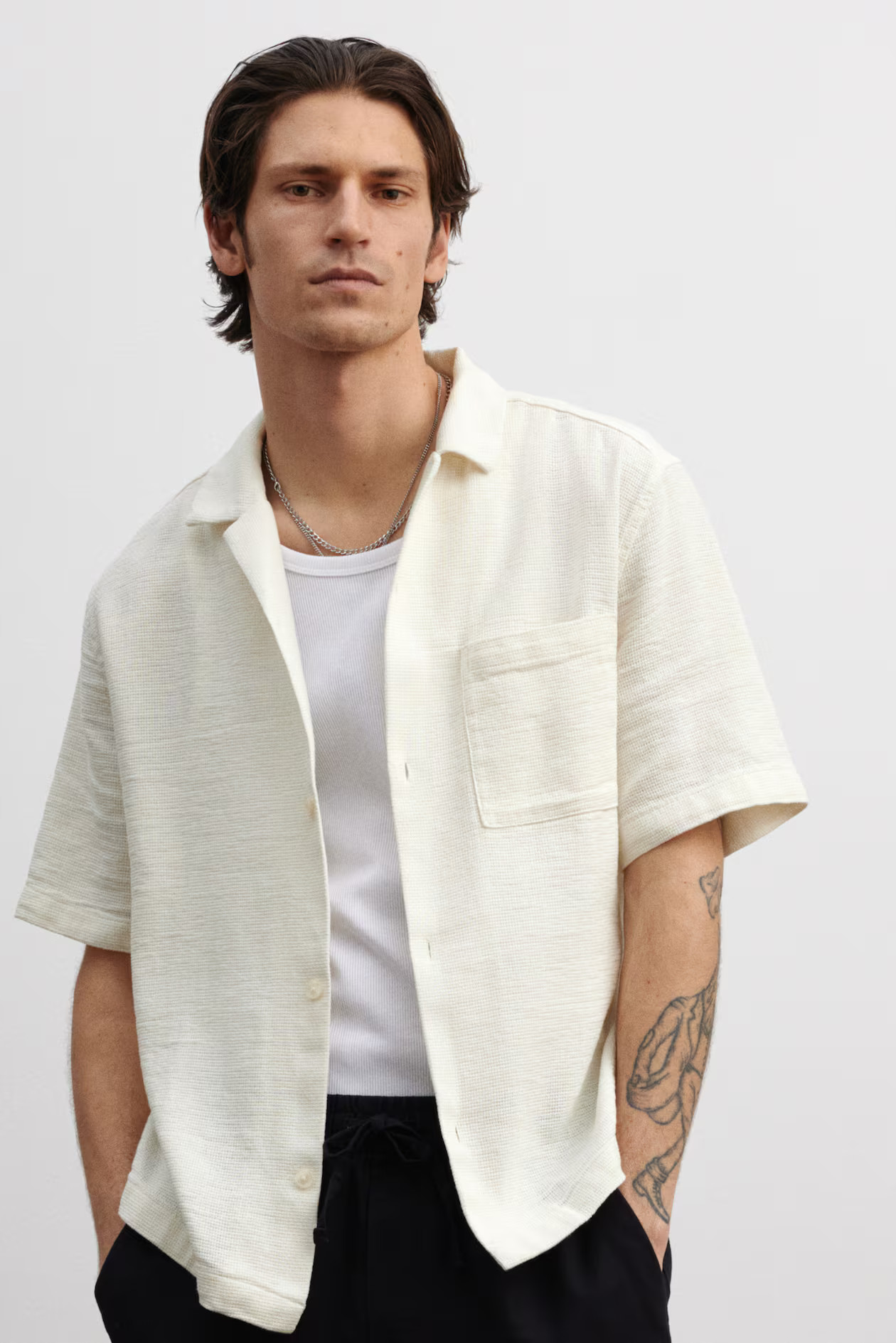 Regular-Fit Textured Resort Shirt | H&M (US + CA)