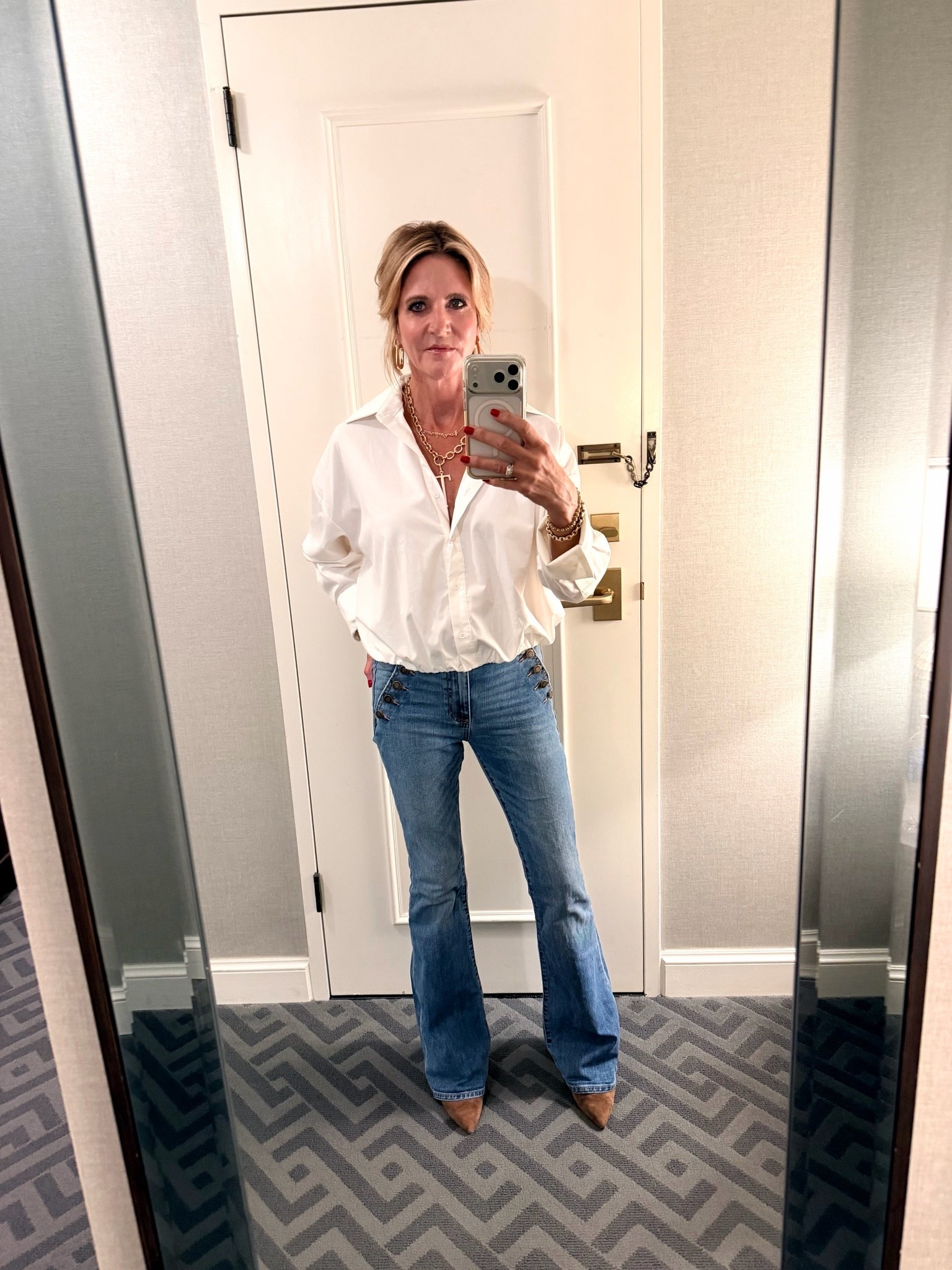 OOTN for a night out in Seattle! The jeans run small, I sized up from a 25 to a 26.

#LTKootd #LTKOver40 #LTKTravel