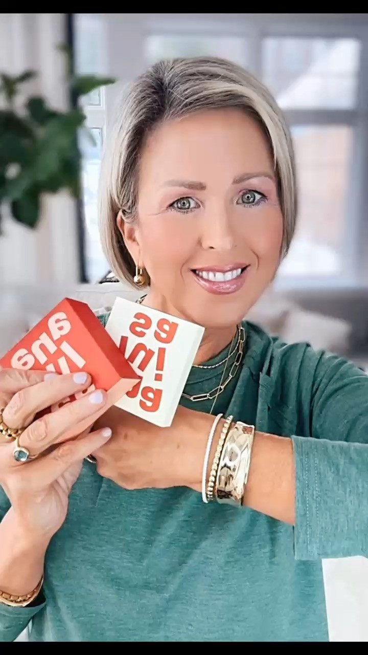 25% off Ana Luisa and a free diamond stud gift when you spend $175+. One of their best offers of the season.

@analuisany 

 #AnaLuisa #Analuisaambassador #ad #JewelryDeals #LTKSale #LTKFinds #SustainableJewelry #GiftIdeas 

#LTKGiftGuide #LTKHoliday #LTKSaleAlert