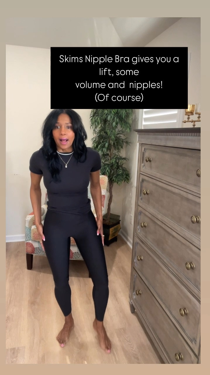 Skims all day everyday. The nipple bra
#skims #leggings