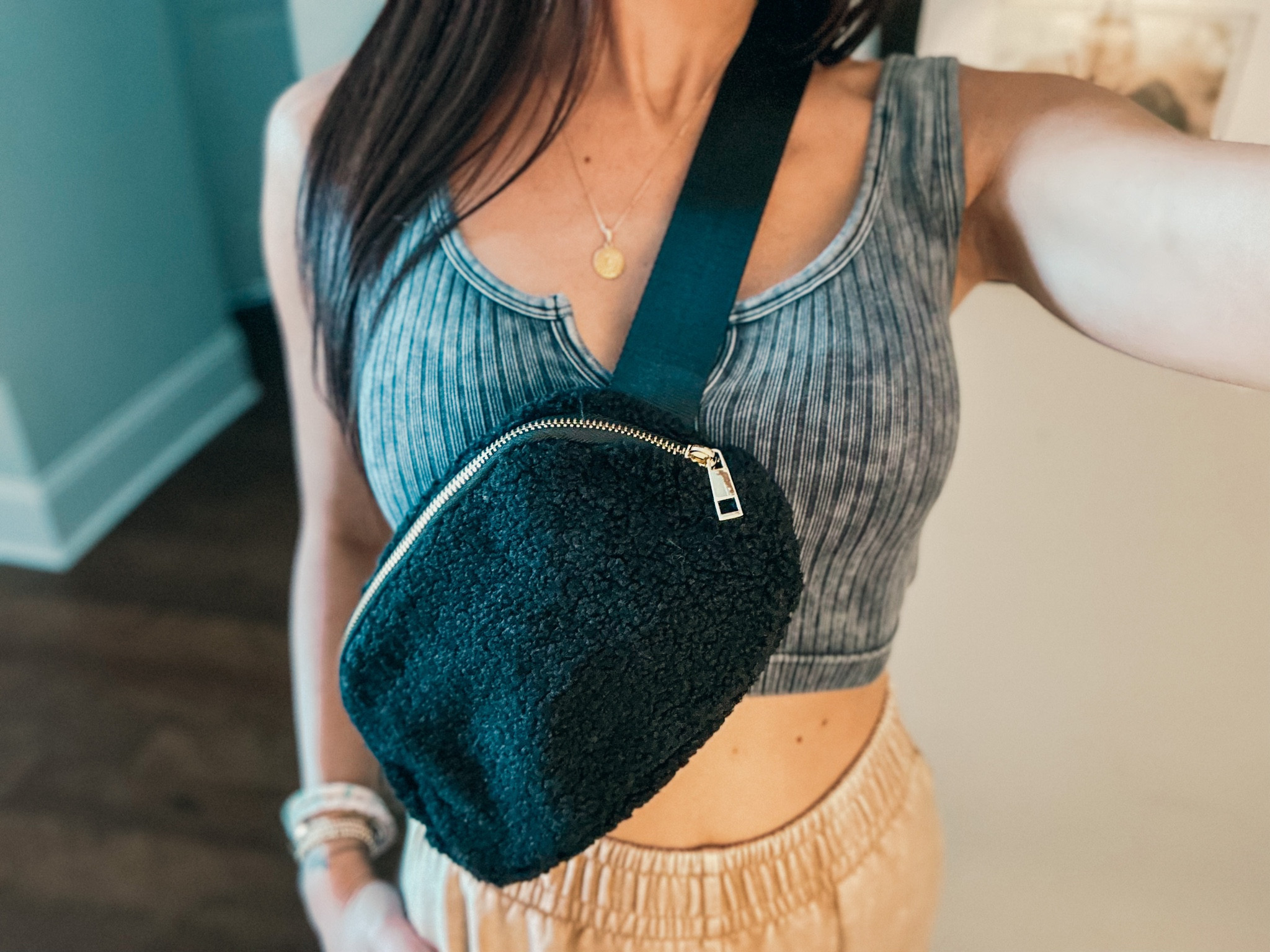 $20  SHERPA BELT BAG!!! 

#LTKFind #LTKitbag #LTKunder50