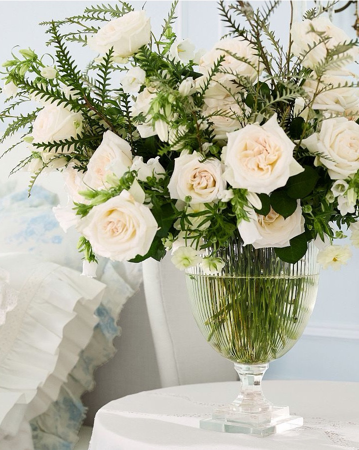 Footed vase ✨ if you missed out on the footed glass vase a few years ago, be sure this grab this new arrival! 