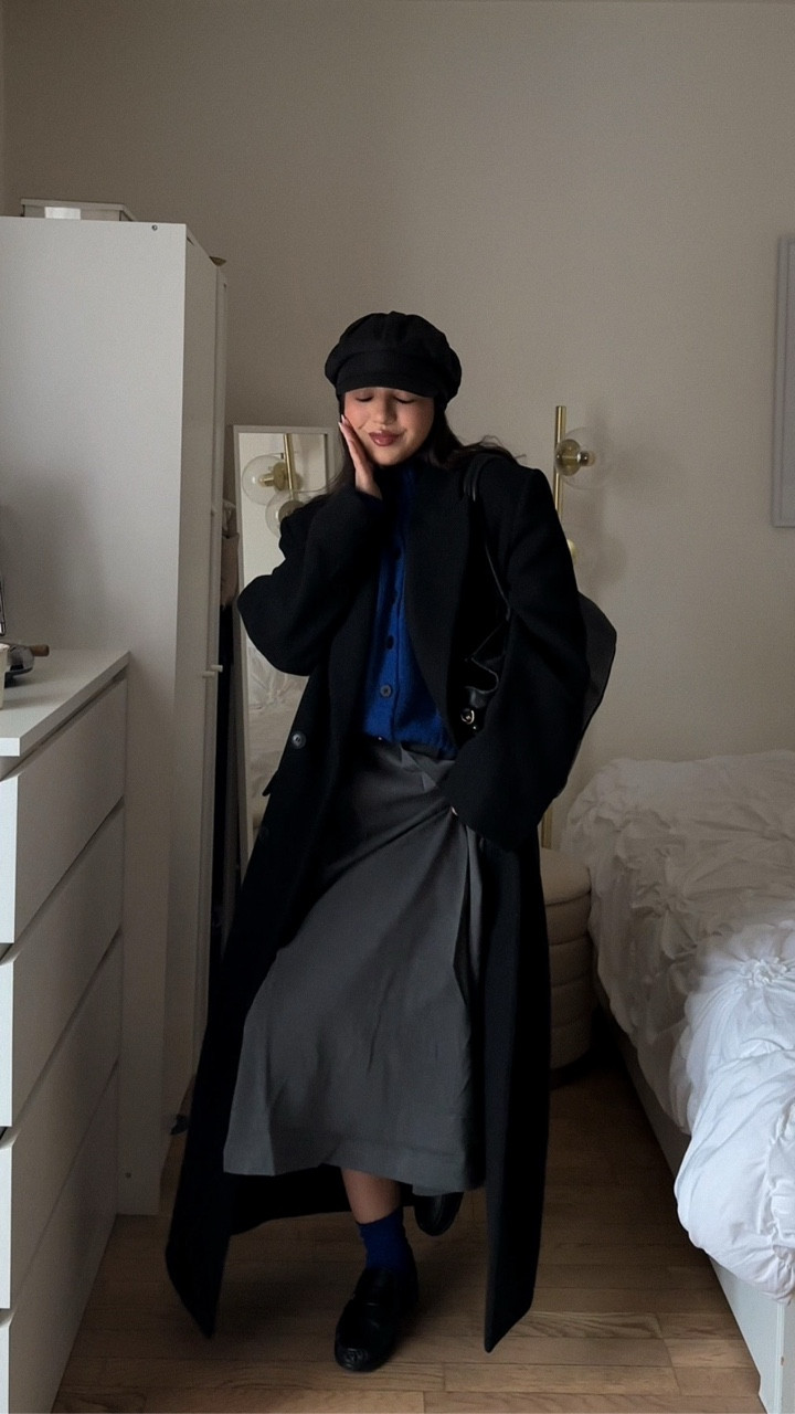 Some days call for blue 💙
Details 
Cardi - @asos / @4thandreckless 
Skirt - @jdy_global 
Socks - @piecesofficial 
Shoes - @tommyhilfiger 
Hat - @asos 
Coat - @weekdayofficial 
Bag - @madbagstore 
.
.
.
.
.
.
.
.
.
.
#grwm #outfitinspo #outfitideas #winterstyle #winterfashion capsulewardrobe casuallook casualchic zara hm aesthetic lookbook lookdujour outfitdiaries minimalstyle Fashion winteressentials timelessfashion ootd