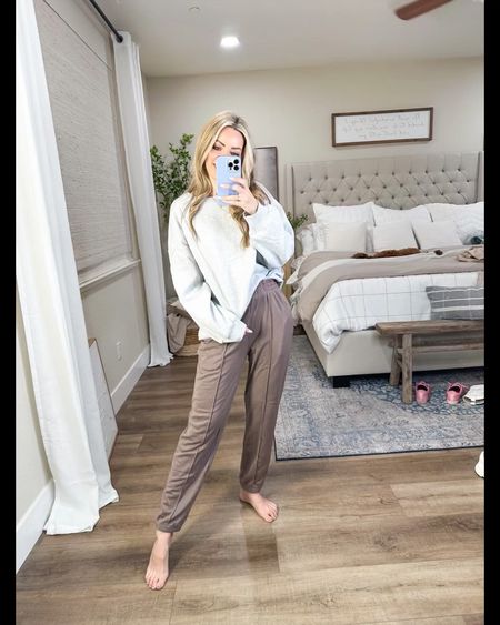 Cozy fall Amazon fashion 
Crew neck sweatshirt is an aerie look for less I sized up to medium 
Joggers size small 

#LTKstyletip #LTKVideo #LTKfindsunder50