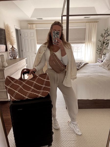 Travel outfit, travel looks, athleisure outfit, cozy travel outfit idea 

#LTKfit #LTKstyletip #LTKtravel