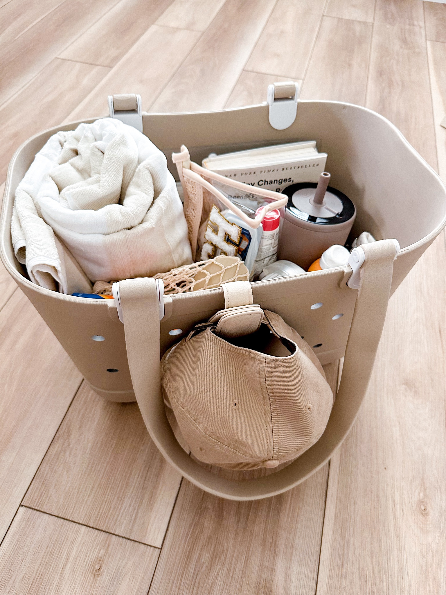 What’s in my beach bag essentials! Summer beach towels, sand toys, my favorite book and sunnies! 

#LTKFindsUnder50 #LTKStyleTip #LTKSummerSales