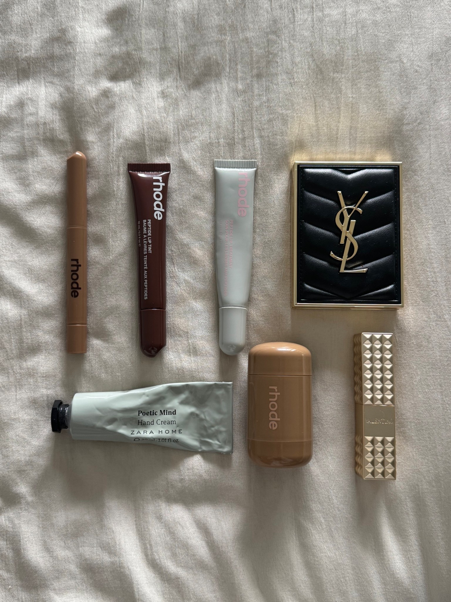 Beauty faves #rhode #beauty #makeup #beautyproducts #lipstain #lipliner

#LTKItBag #LTKBeauty #LTKStyleTip