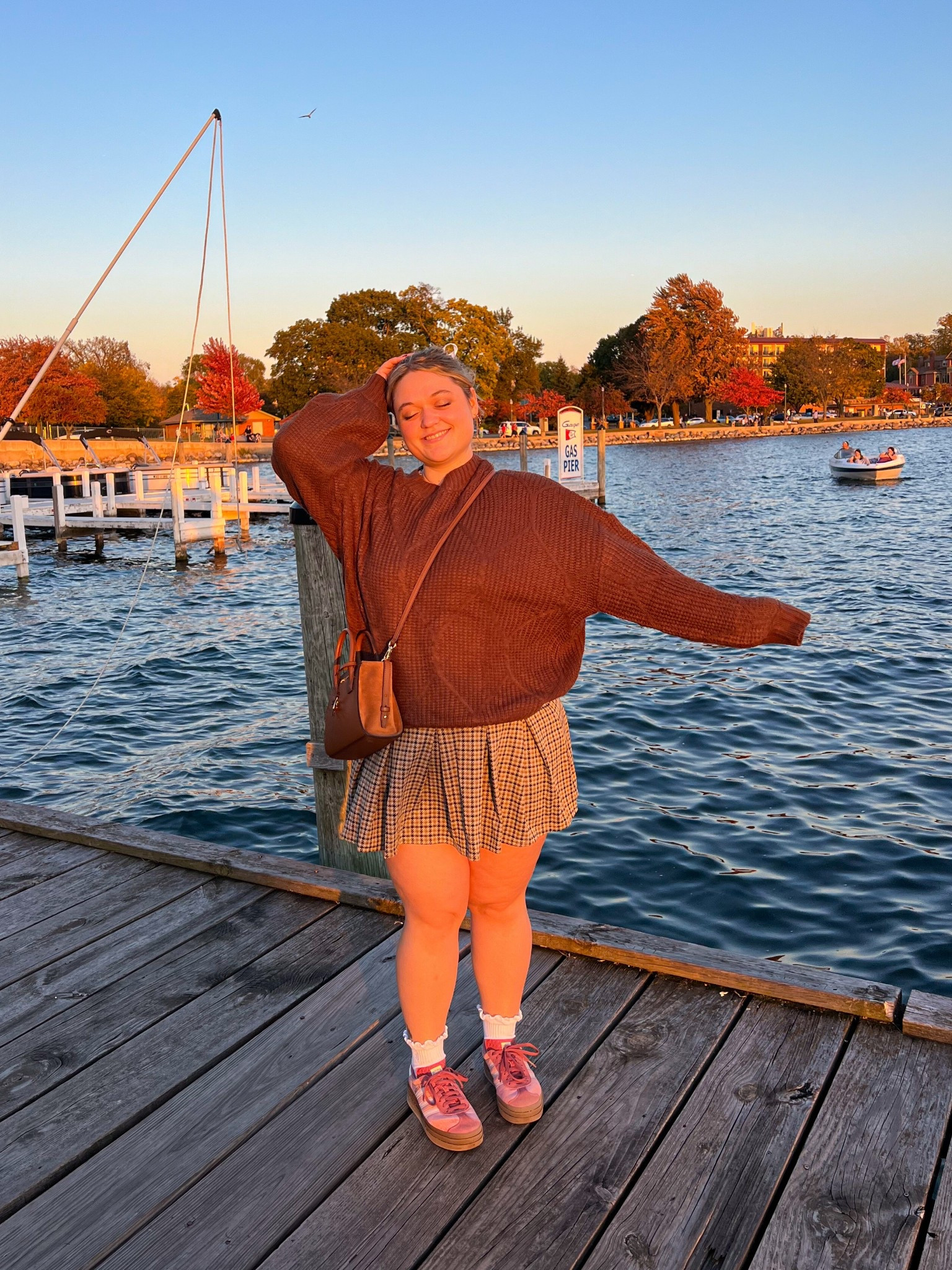the perfect casual fall outfit🤎



#LTKSeasonal #LTKMidsize #LTKFindsUnder100
