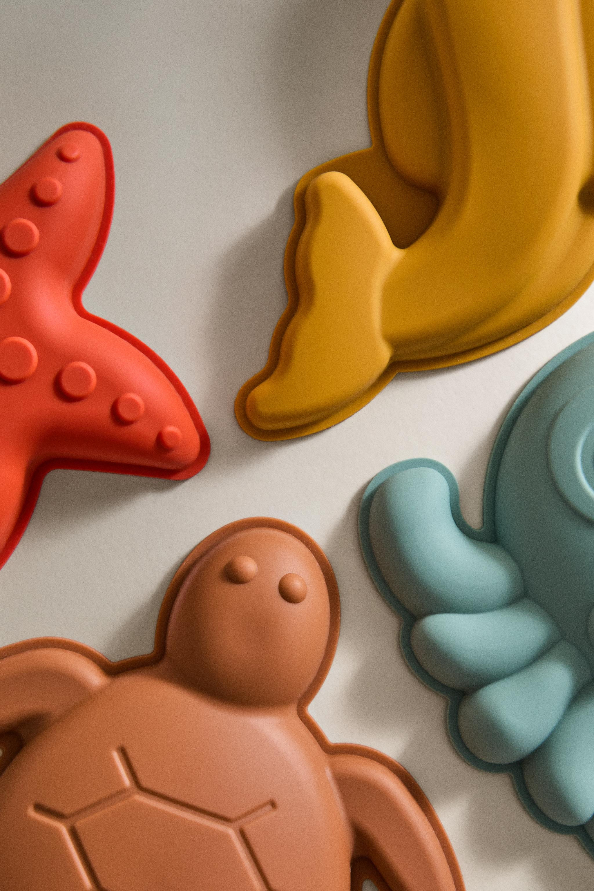 KIDS' SILICONE BEACH MOLD PACK (PACK OF 4) | Zara US