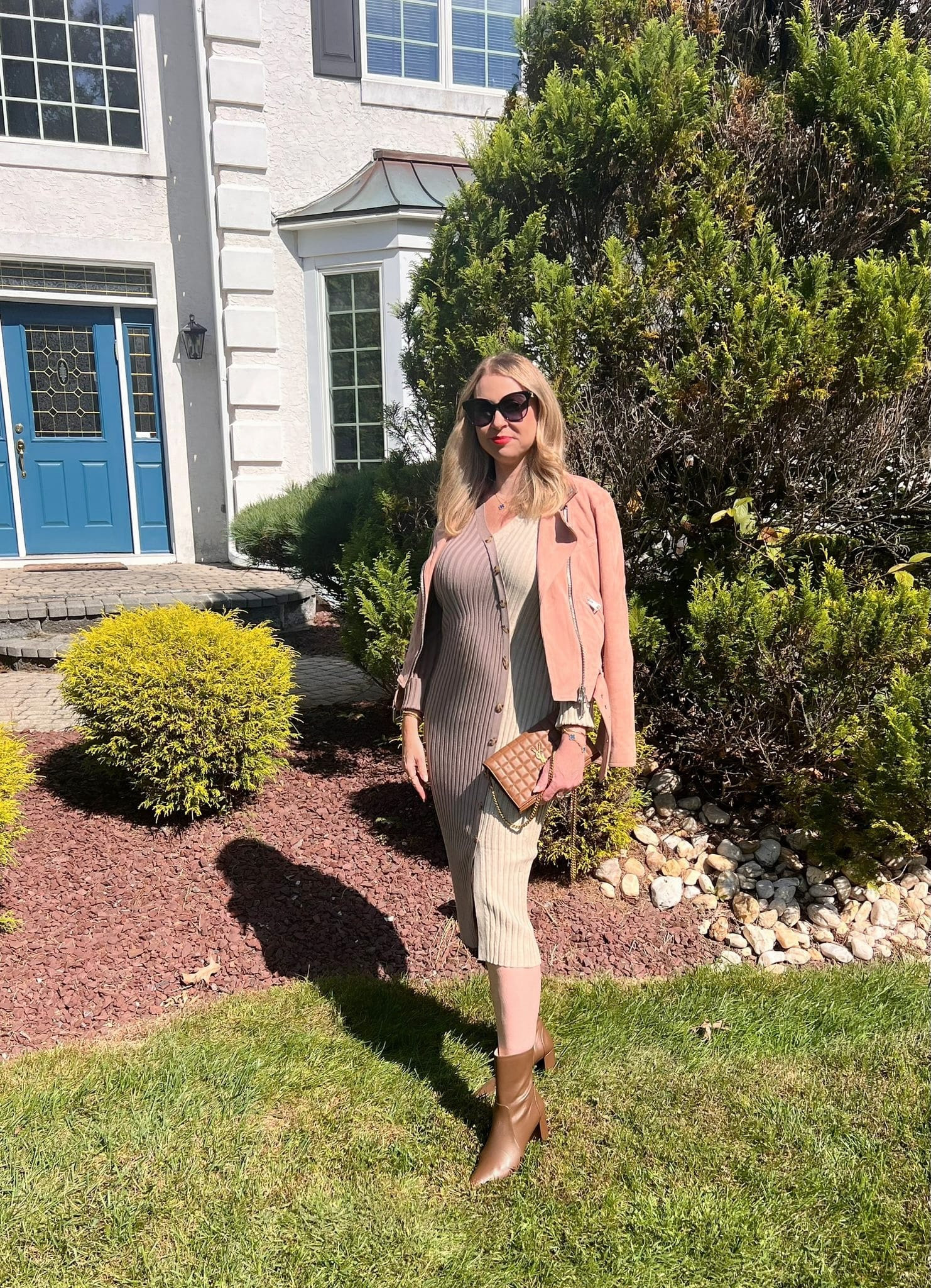 I love a good sweater dress and this one from @NordstromRack had me at hello! The asymmetrical button detail and the color combo make it stand out yet blend perfectly into Fall 🤎

#NordstromRackPartner #RackScore


#LTKSaleAlert #LTKFindsUnder50 #LTKParties