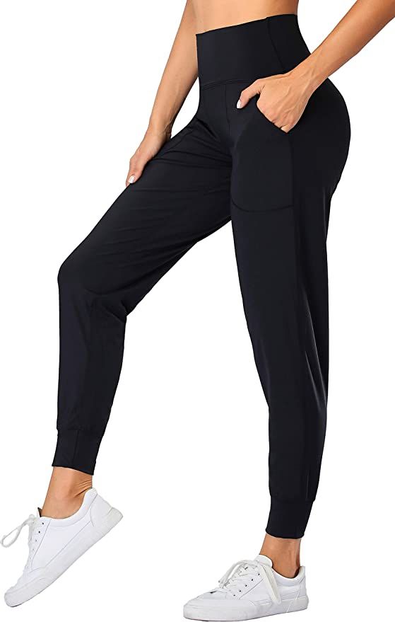 Oalka Women's Joggers High Waist Yoga Pockets Sweatpants Sport Workout Pants | Amazon (US)