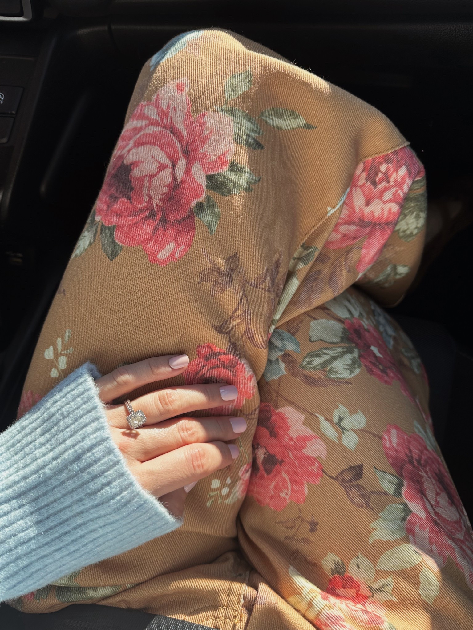 Floral amazon pants, wide leg and loose fitting. I got a size 4 and am usually a 6
Paired with a blue sweater!

Amazon outfit
Old navy sweater