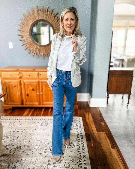 This is me about to head out to a casual ladies lunch while also trying to find good spots inside my house to take pictures when the weather isn’t so great. I’m wearing head to ankle @Walmartfashion, which I have to admit was fun to share at the table and watch everyone’s reactions. Walmart??! Yes indeed! I’m wearing my regular size (XS/2) in all the pieces-they tend to run a bit on the larger side. I love the cotton slub tee so much I’ve bought it in white, black, and a white/black stripe. I’m sure there will be more since they’re under $6 a pop!

#springoutfit #whattoweartolunch #casuallunch #lunchdate #fashionover40 #fashionover50 

#LTKfindsunder50 #LTKover40 #LTKstyletip