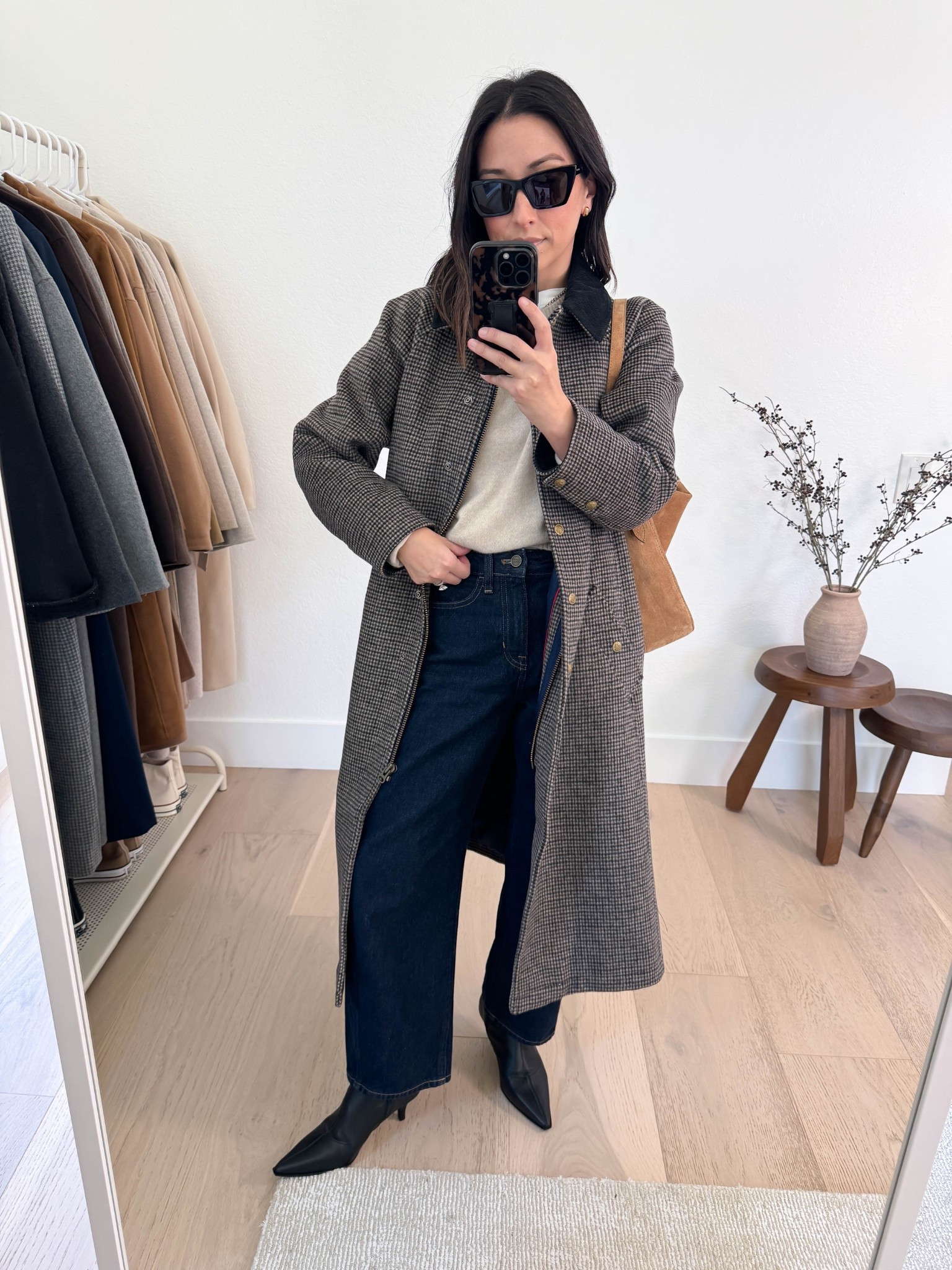 Finally, petite barrel jeans that look and feel good and don’t need hemming.

J.Crew cashmere sweater xs - prefer the small
J.Crew long barn jacket petite xs
J.Crew petite barrel jeans 24 petite, run big
J.Crew sock booties 5.5
J.Crew bag 

Petite style, winter outfits 

#LTKSaleAlert #LTKPetite #LTKSeasonal