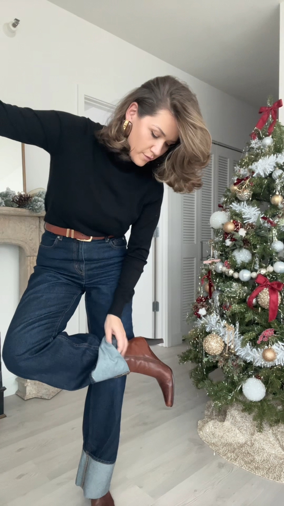 Love a simple but sophisticated outfit 🐻🖤

Boots are thrifted, earrings are Zara so I can’t link those two, but tried to find similar 🤎

#simpleoutfit #brownbooties #millenialbeige #winteroutfit #winterstyle #fauxfur #fauxfurcoat

#LTKShoeCrush #LTKSeasonal #LTKHoliday