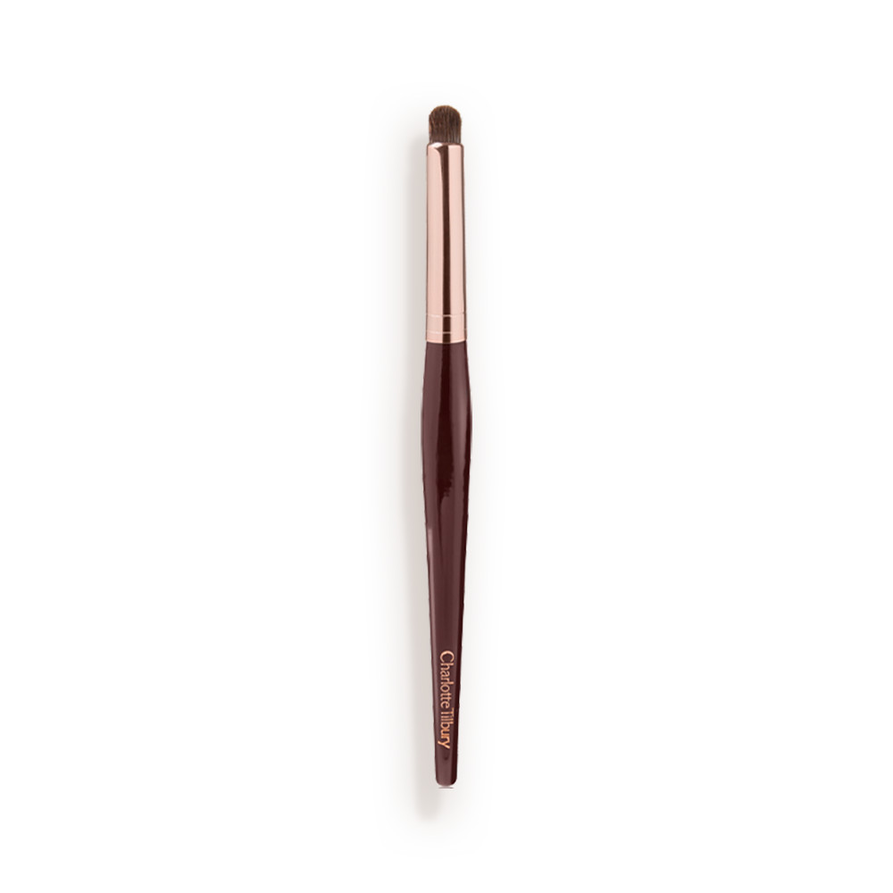 Eye Smudger Brush: Makeup Brushes & Tools | Charlotte Tilbury | Charlotte Tilbury (UK) 