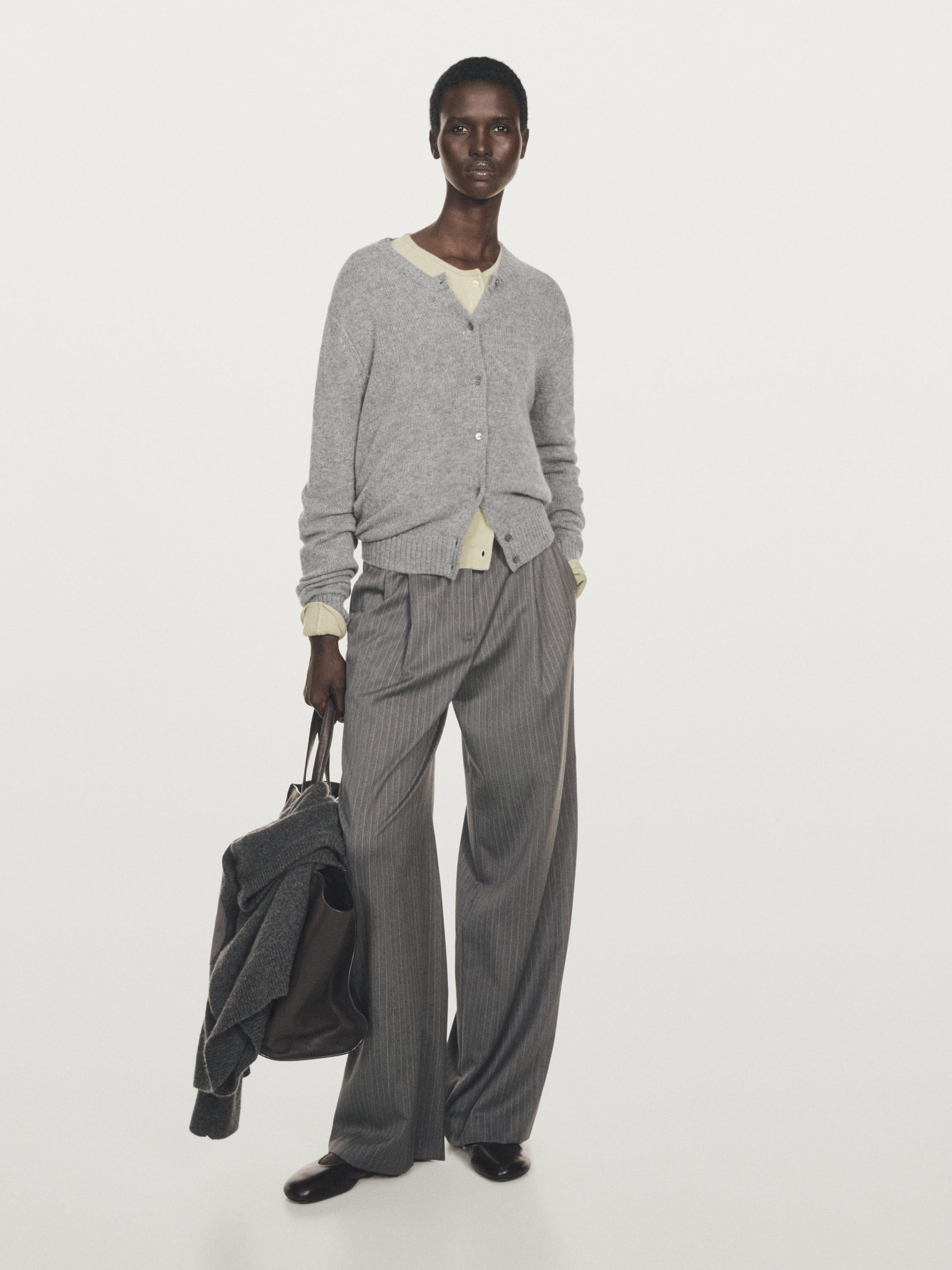 Strickcardigan aus 100 % Kaschmir mit Rundausschnitt | Massimo Dutti DE