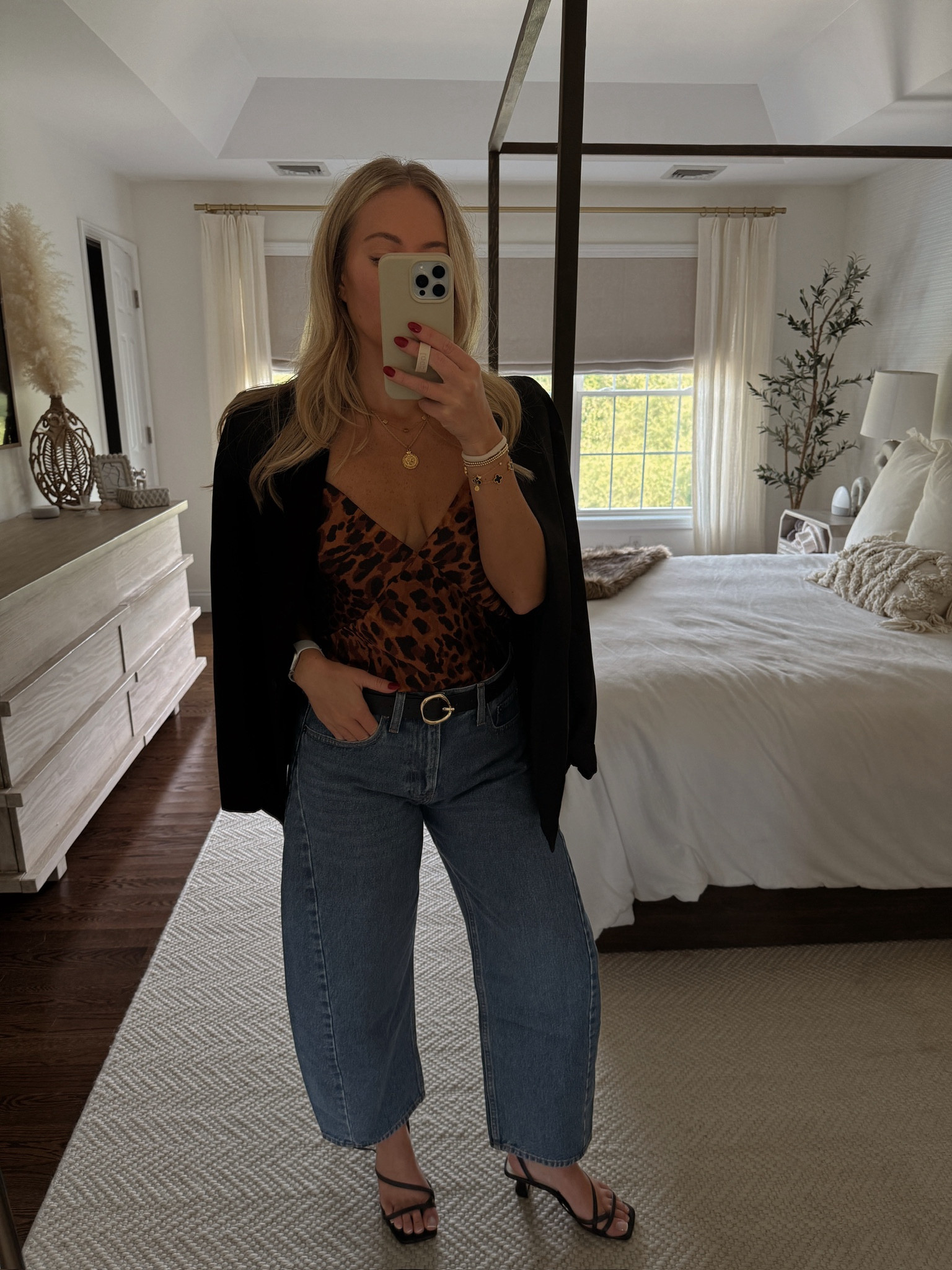 My Target Haul 🍂 fall fashion is in full force. Love all these styles for an effortless look!

My jeans are Abercrombie. Use code AFKATHLEEN for 20% off Abercrombie’s entire site!

Target find, target style, target clothes, target sweater, September style, fall style, affordable fashion, fall outfit, Thanksgiving outfit 

#LTKSeasonal #LTKFindsUnder50 #LTKStyleTip