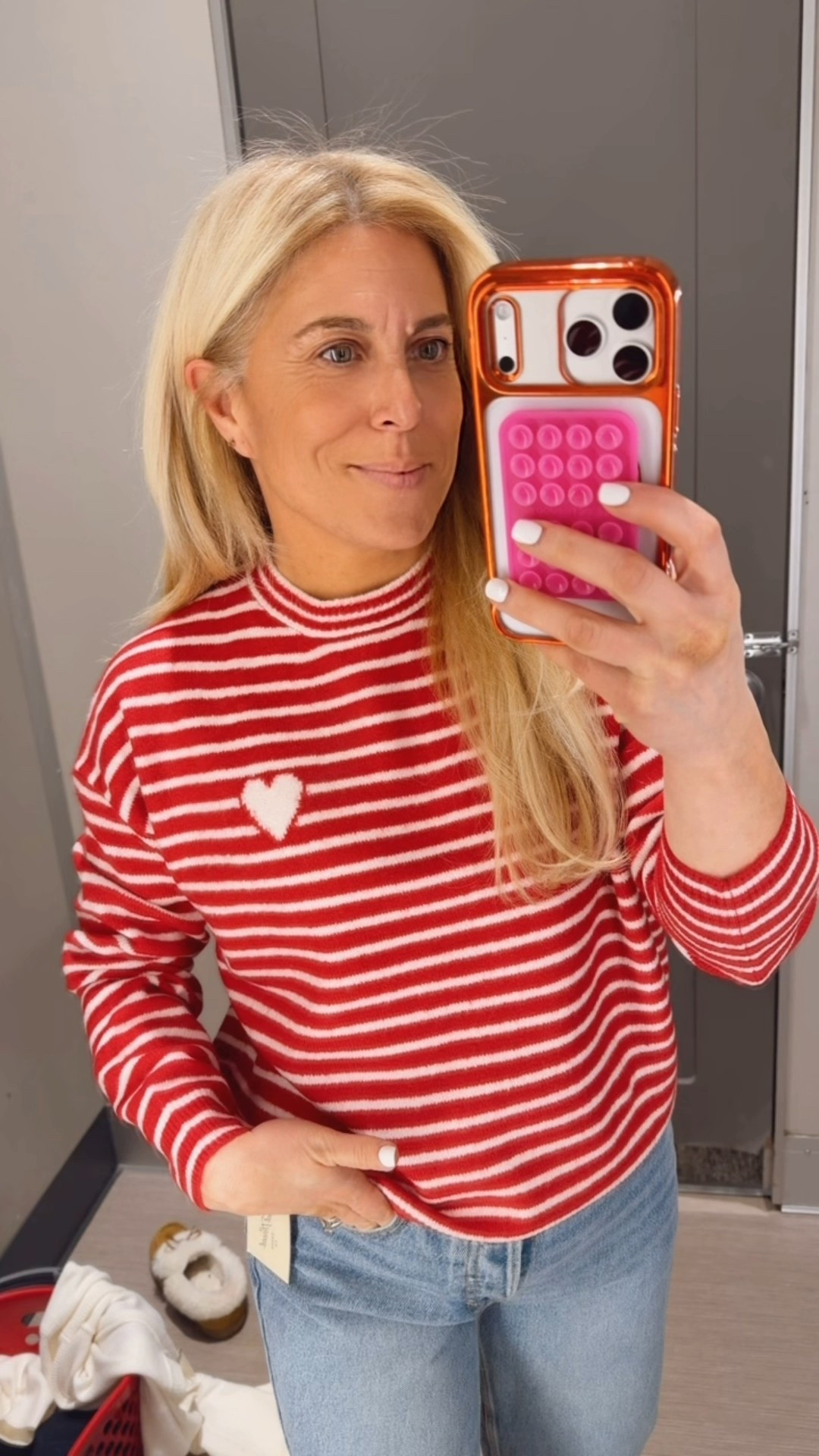 I love this heart striped sweater for women 

#LTKootd