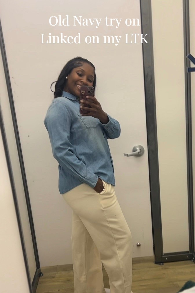 Old Navy dressing room try on.
Both the shirt and sweatpants are very comfy and soft.
For reference, I’m wearing a large in the shirt and the pants.
Pants color called Howlite
Everything is linked on my LTK.

#LTKmomlife #LTKWorkwear #LTKootd