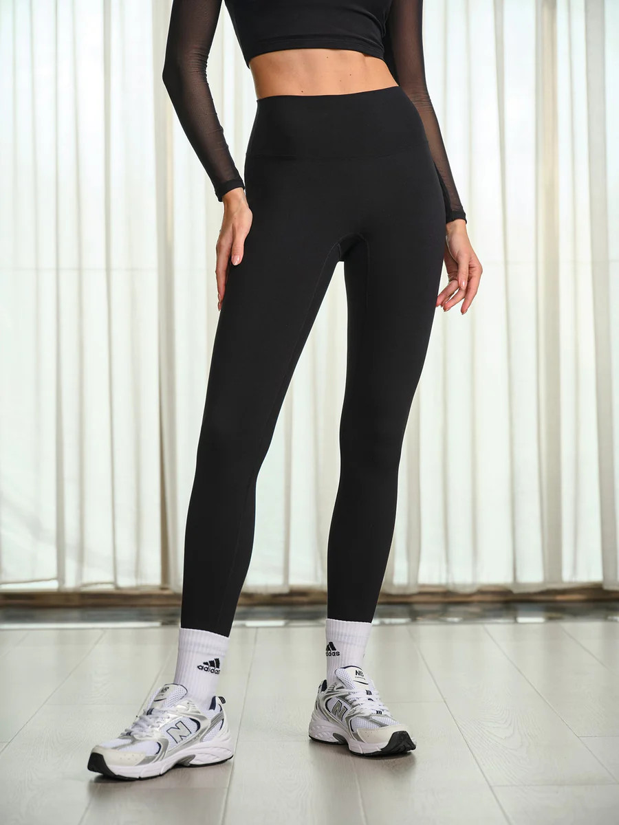 Black High Waisted Leggings 24" & Reviews - Black - Sustainable Yoga Bottoms | BERLOOK | BERLOOK